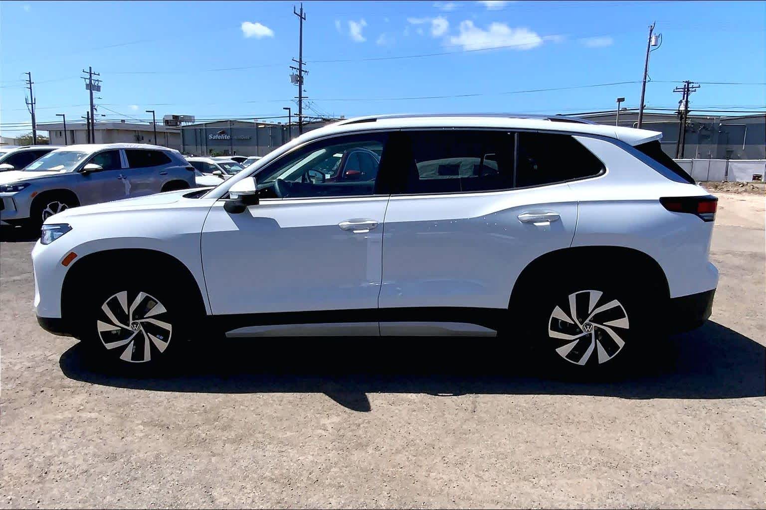Thumbnail: 2026 Volkswagen Tiguan - 3