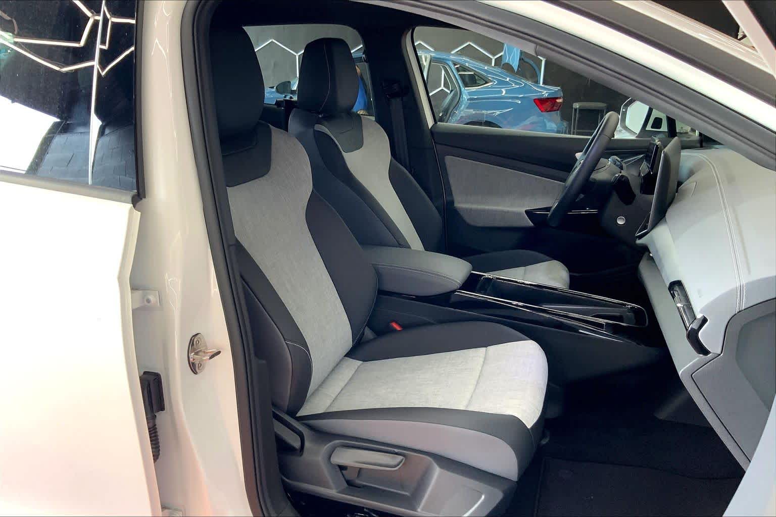 Thumbnail: 2026 Volkswagen ID.4 - 14