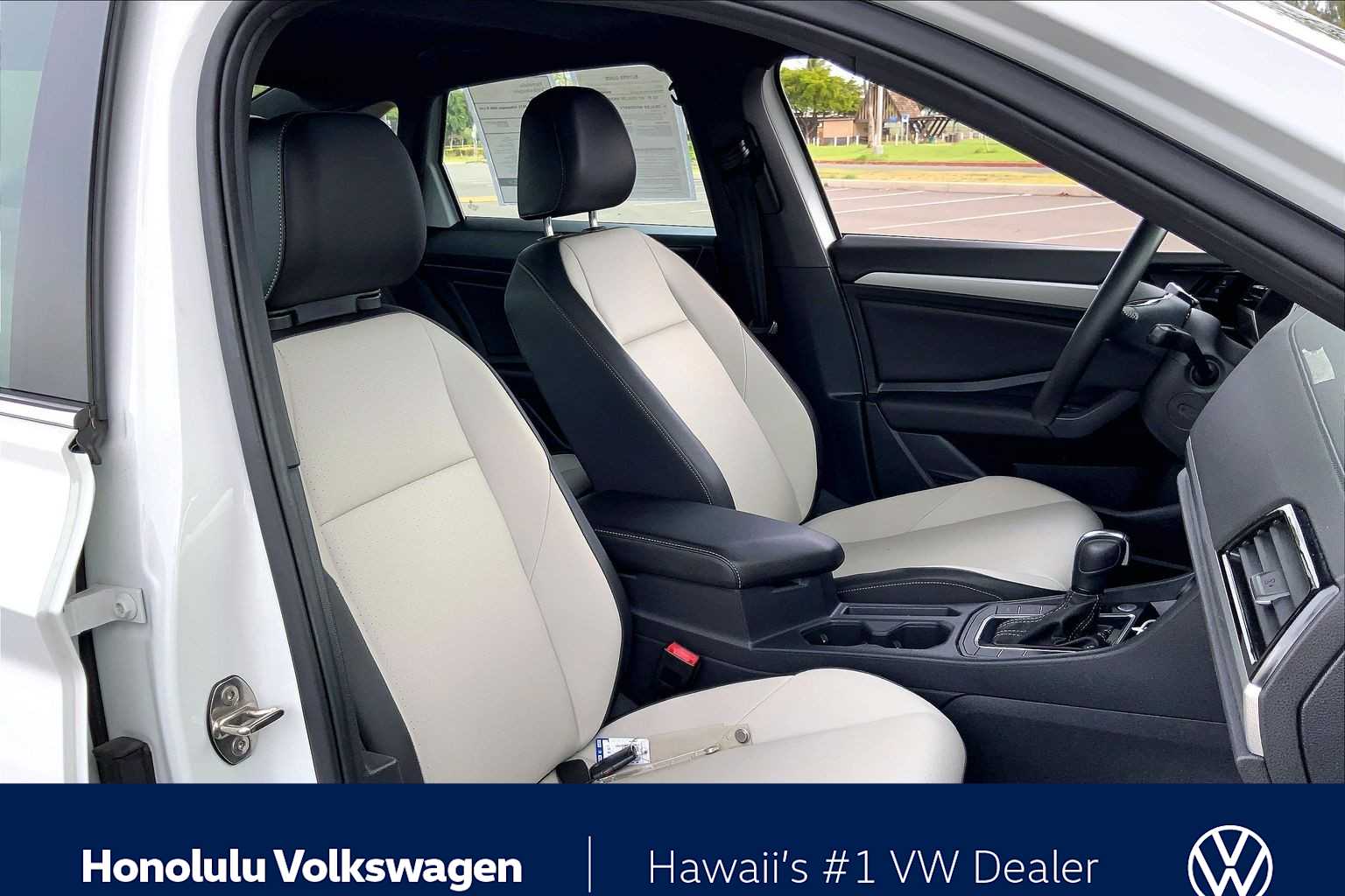 Thumbnail: 2021 Volkswagen Jetta - 12