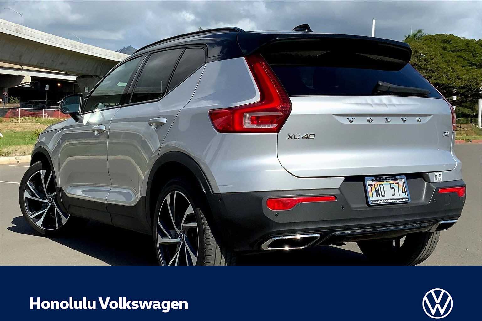Thumbnail: 2019 Volvo XC40 - 4