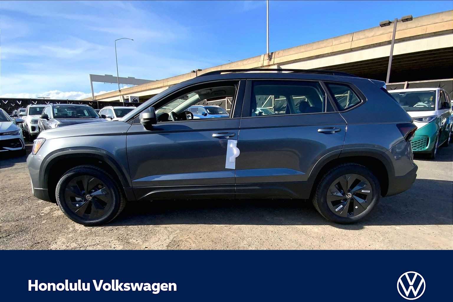 Thumbnail: 2026 Volkswagen Taos - 3