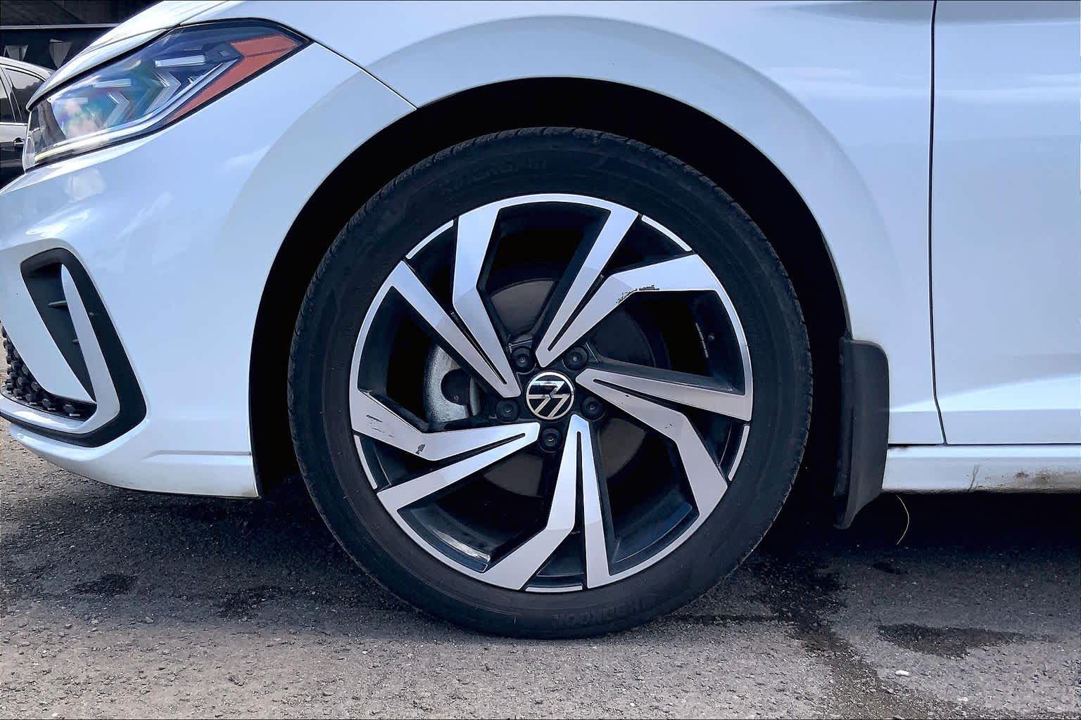 Thumbnail: 2017 Volkswagen Jetta - 8