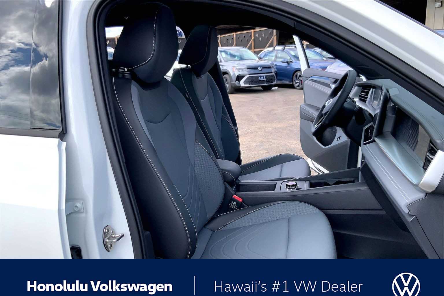 Thumbnail: 2025 Volkswagen Tiguan - 14