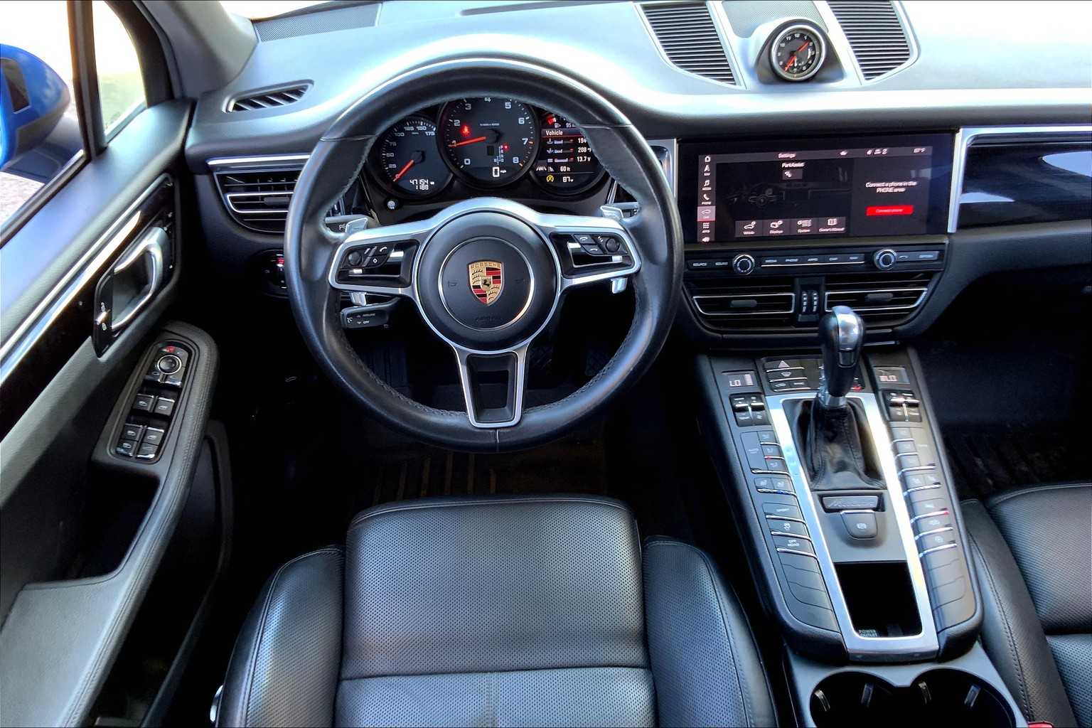 2020 Porsche Macan  13