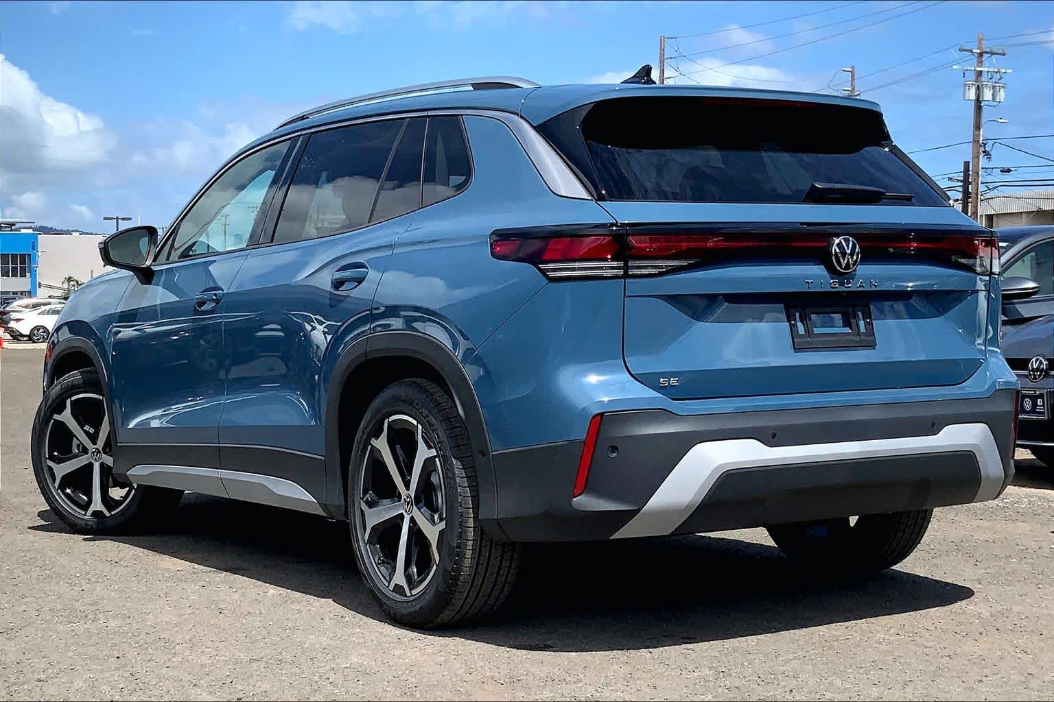 Thumbnail: 2026 Volkswagen Tiguan - 4
