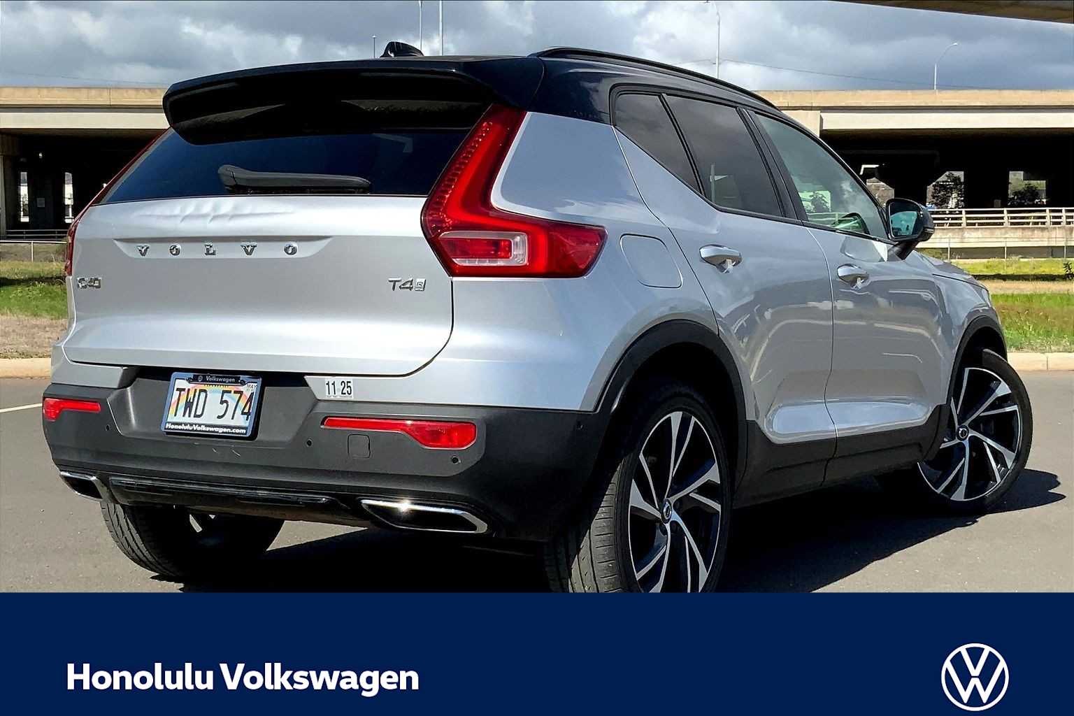 Thumbnail: 2019 Volvo XC40 - 21