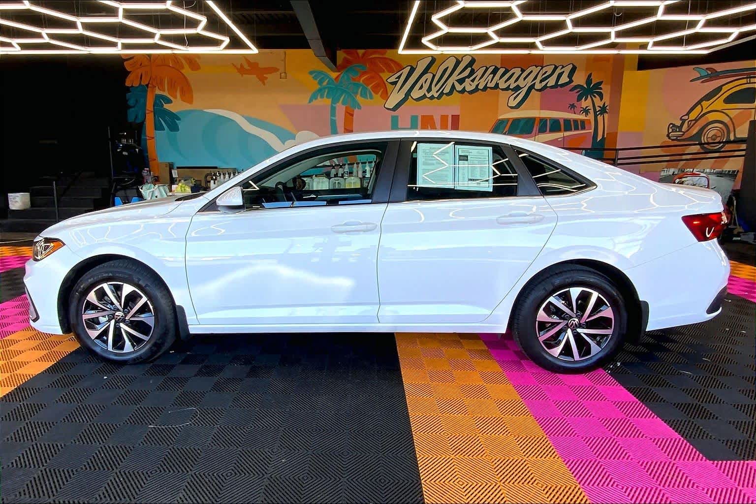 Thumbnail: 2025 Volkswagen Jetta - 3