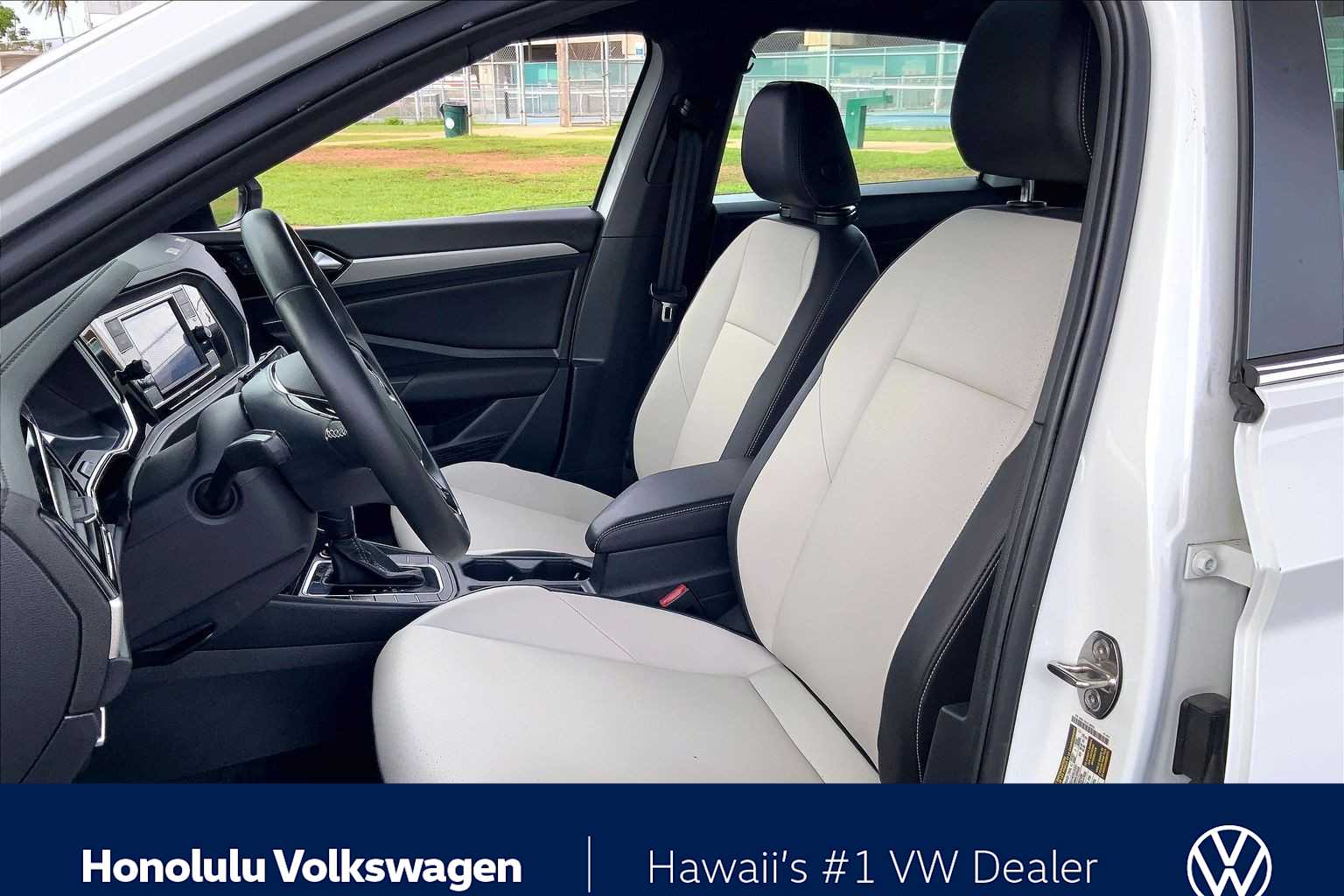 Thumbnail: 2021 Volkswagen Jetta - 10