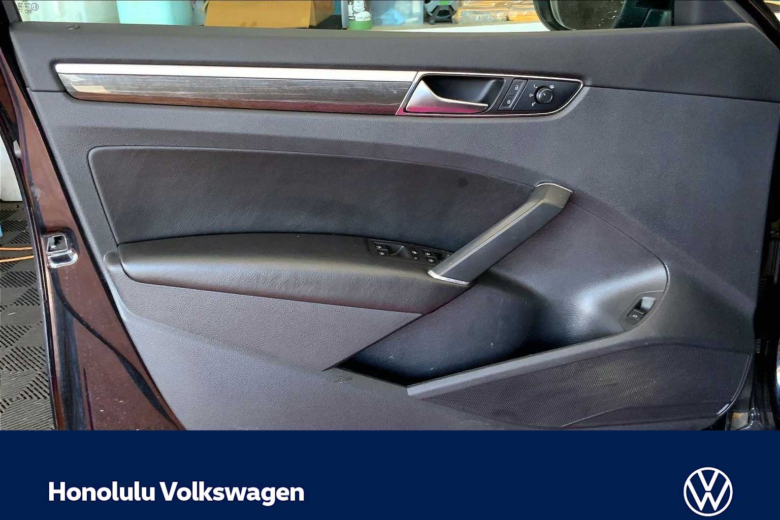 Thumbnail: 2018 Volkswagen Passat - 25