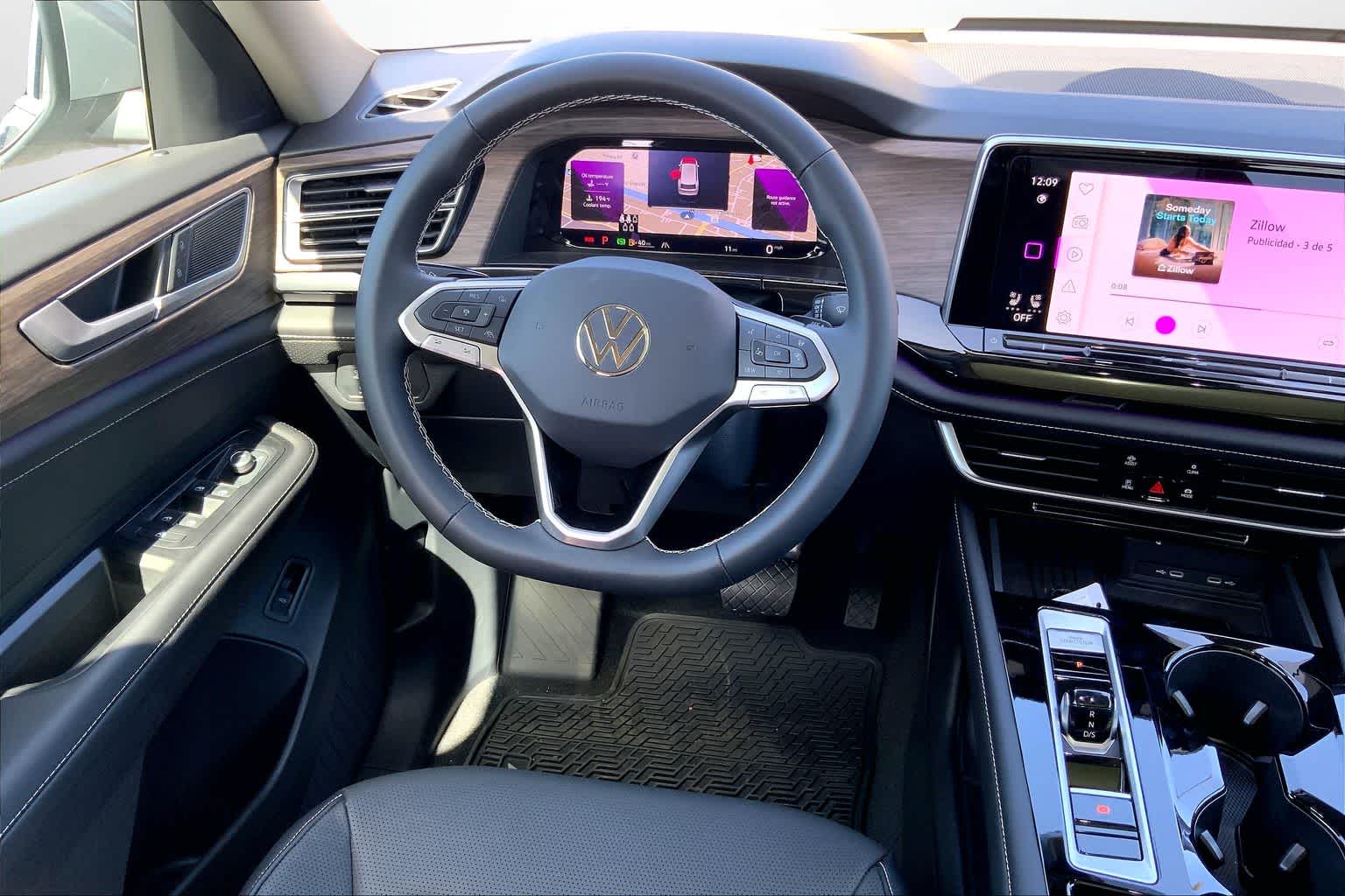 2026 Volkswagen Atlas SEL - Photo 15