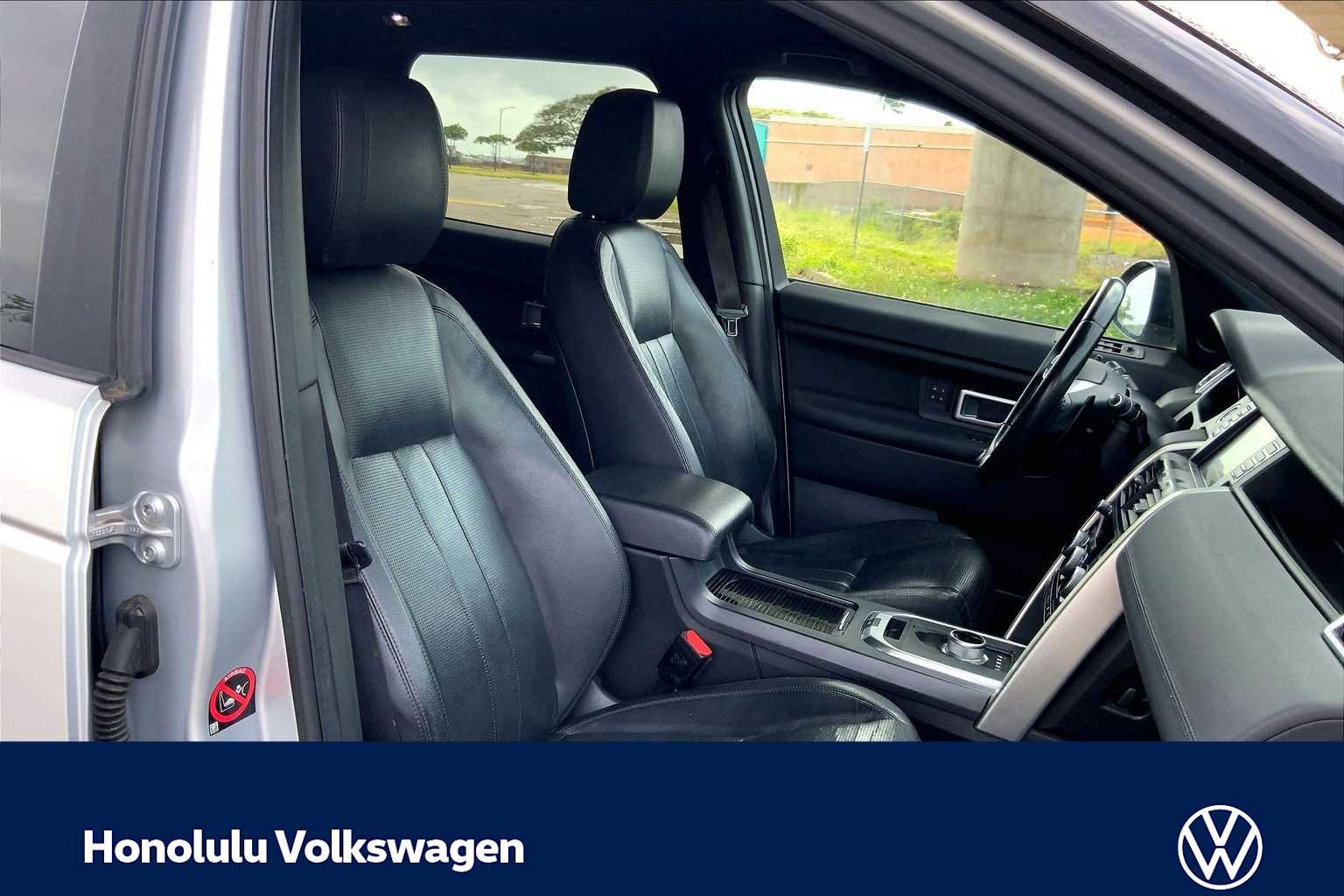 Thumbnail: 2016 Land Rover Discovery Sport - 13