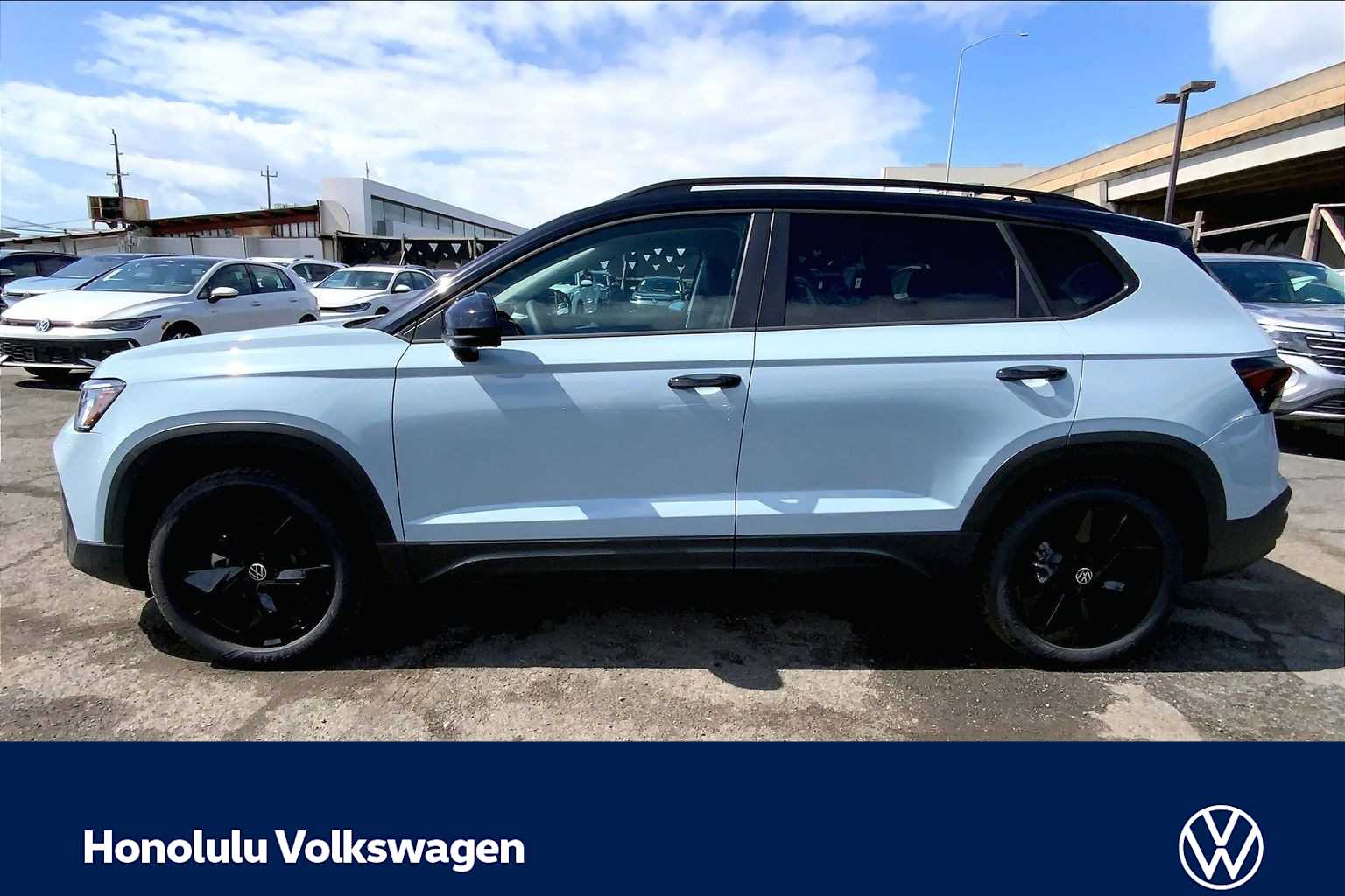 Thumbnail: 2026 Volkswagen Taos - 3