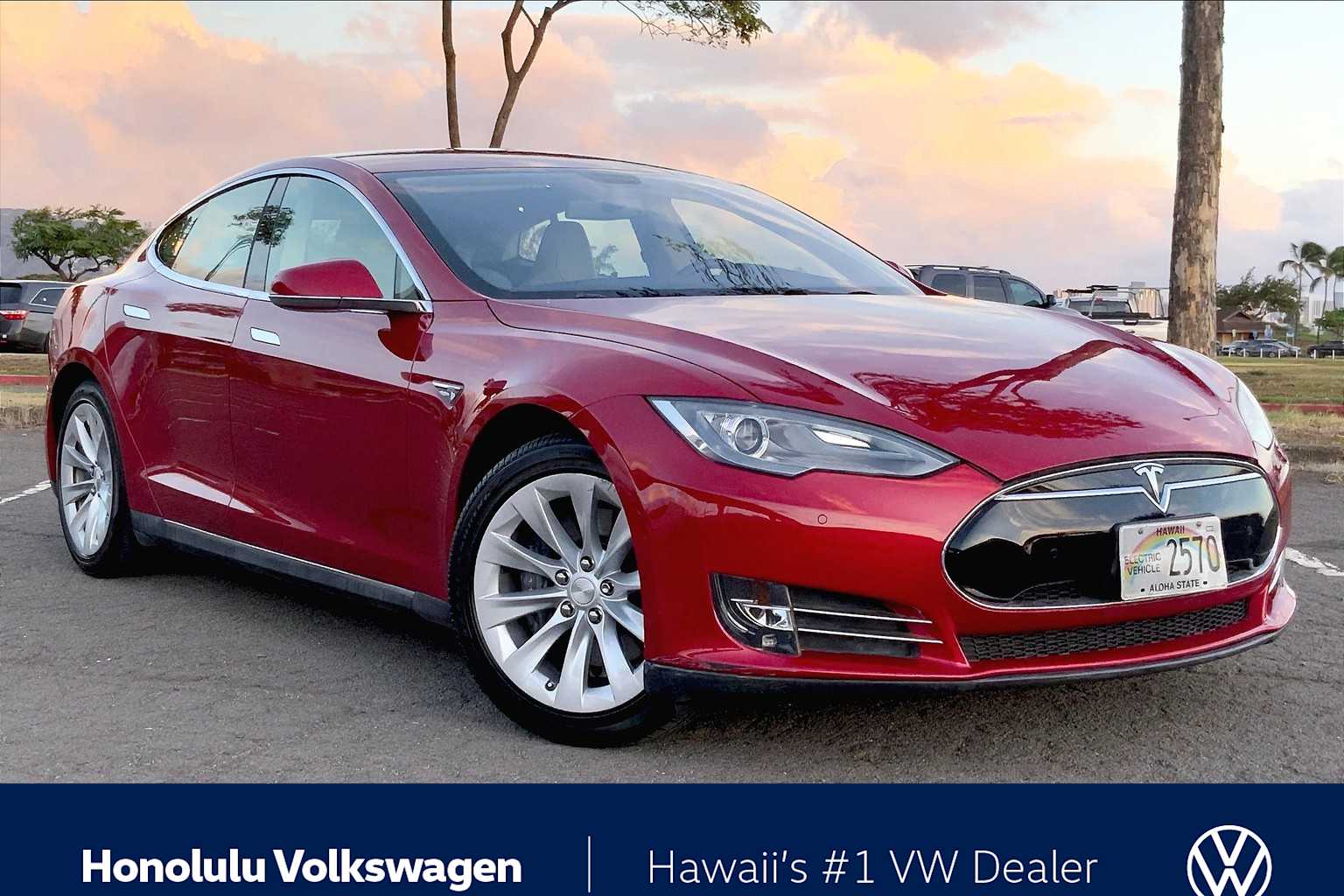 Thumbnail: 2014 Tesla Model S - 20