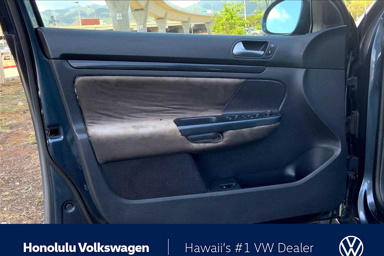 Thumbnail: 2010 Volkswagen Jetta - 26