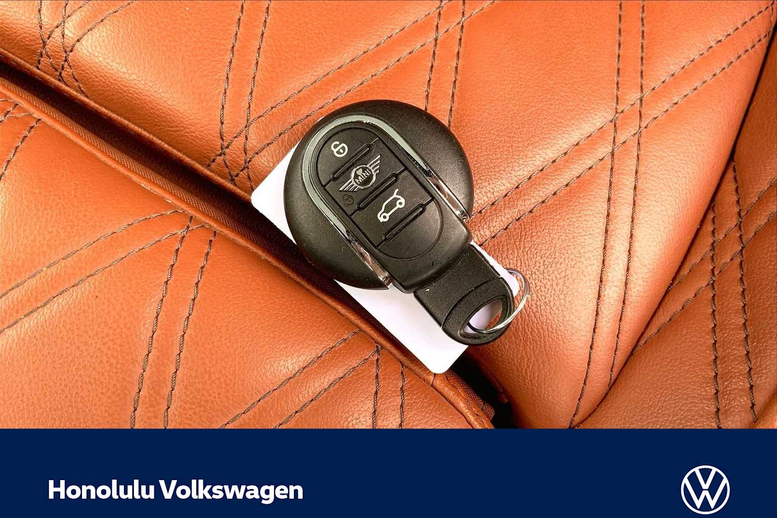 Thumbnail: 2023 MINI Cooper Hardtop - 19