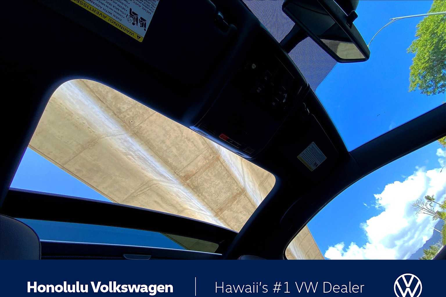 Thumbnail: 2017 Volkswagen Golf - 29