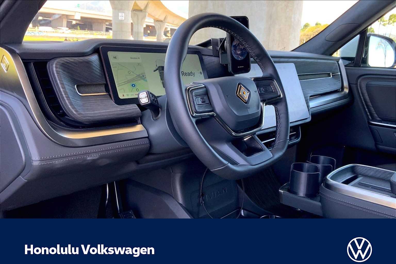 Used 2025 Rivian R1S Adventure with VIN 7PDSGBBA4SN045673 for sale in Honolulu, HI