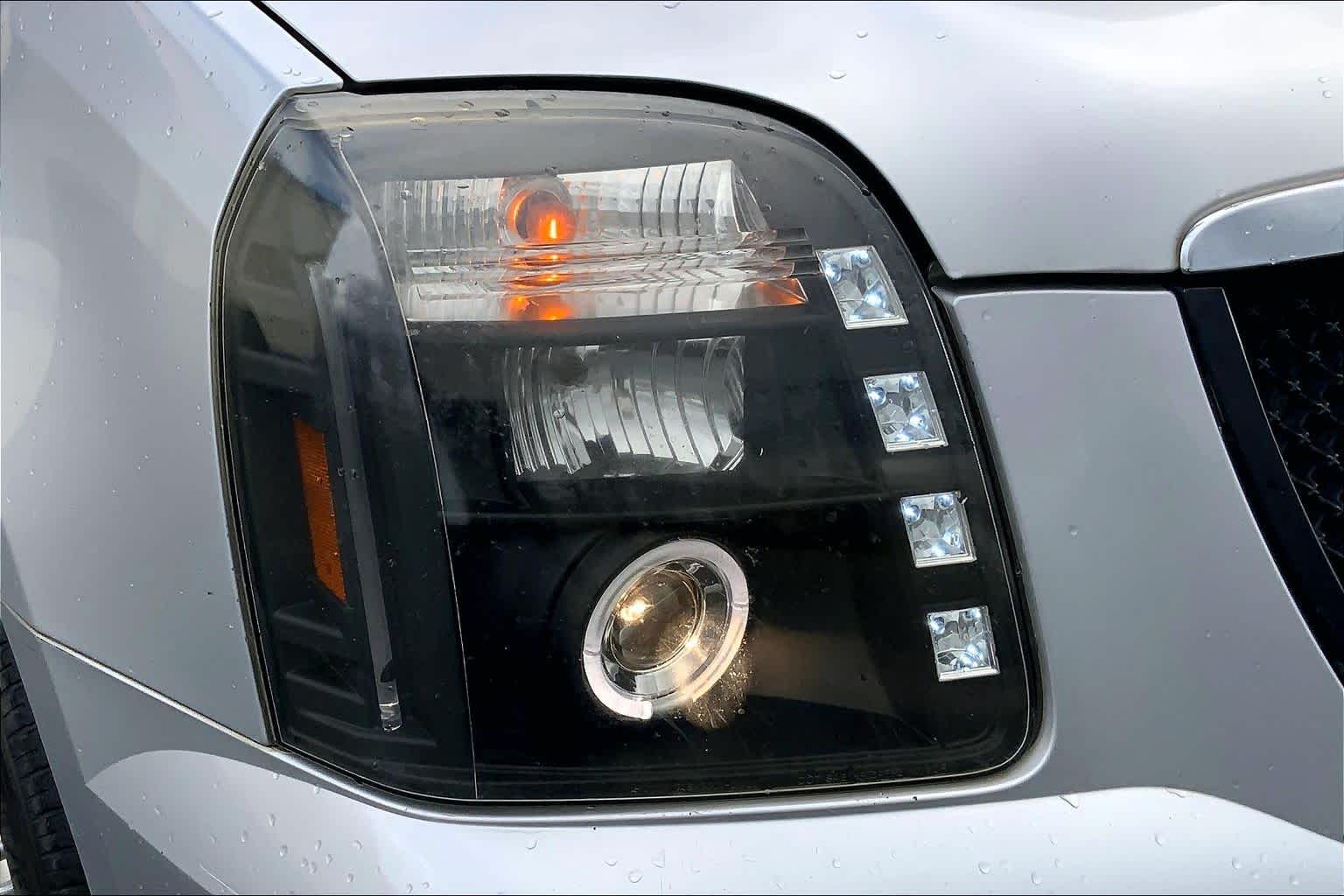 Thumbnail: 2011 GMC Yukon - 31
