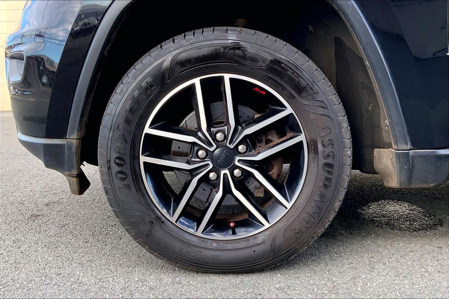 Thumbnail: 2020 Jeep Grand Cherokee - 8