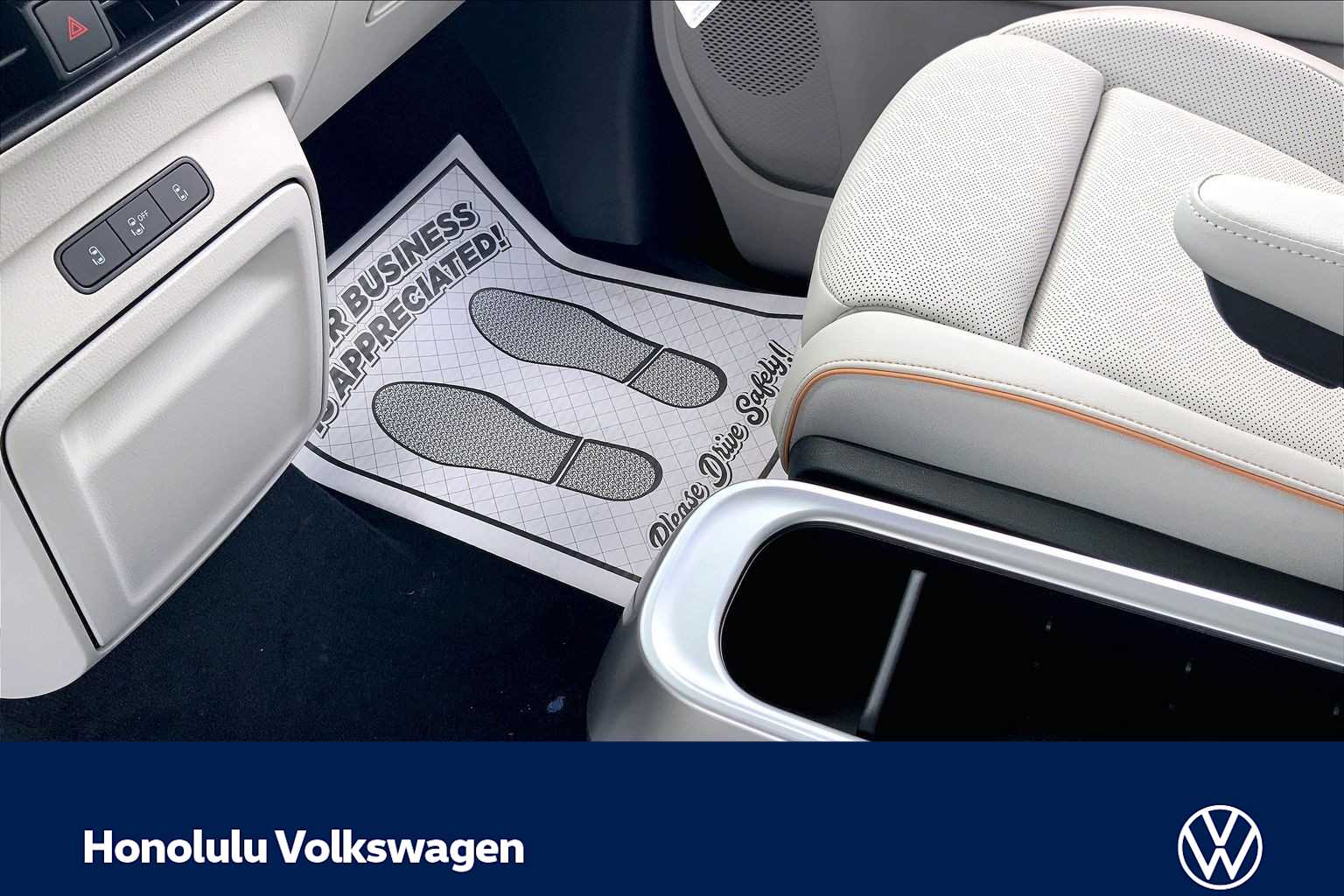 Thumbnail: 2025 Volkswagen ID.Buzz - 17