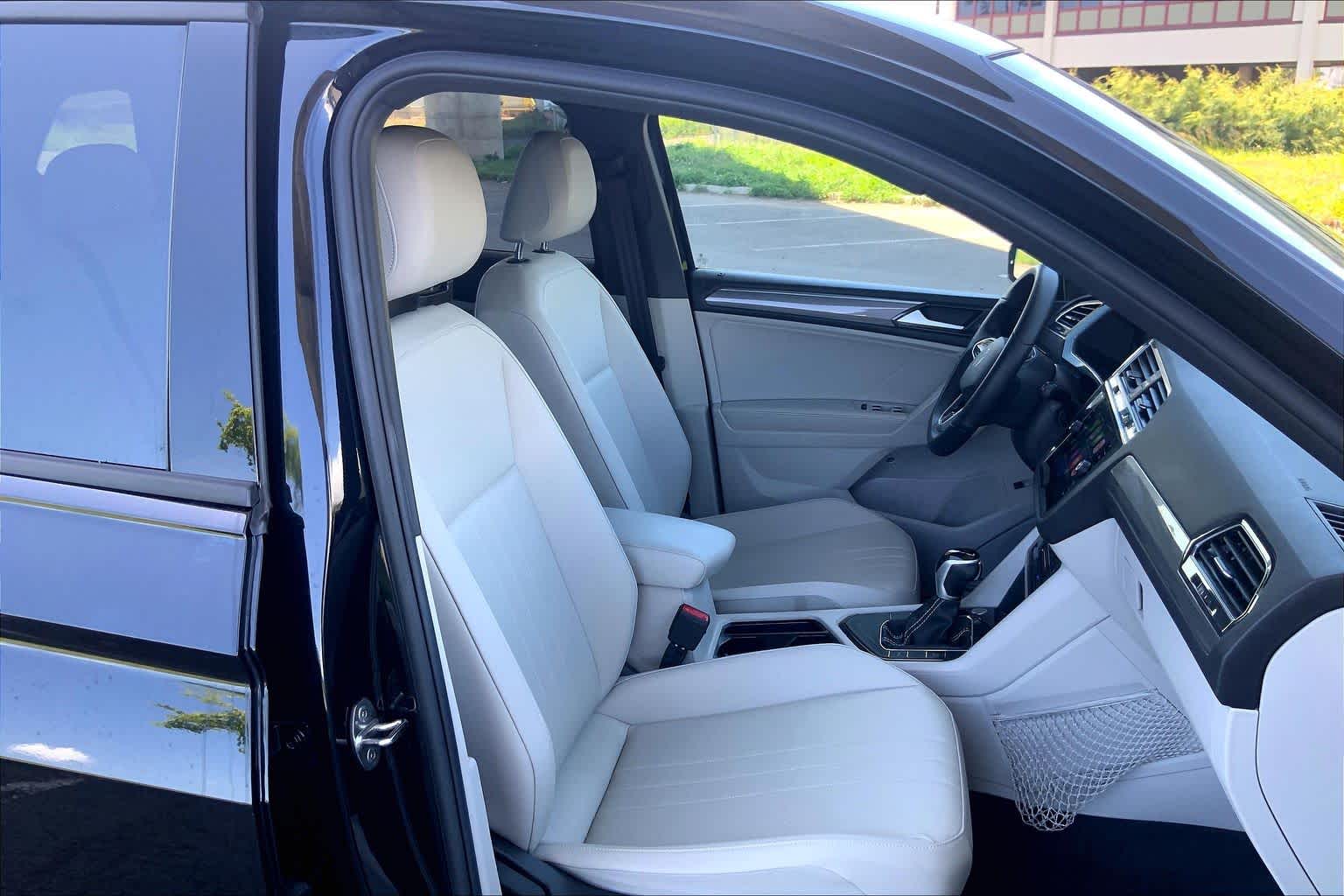 Thumbnail: 2022 Volkswagen Tiguan - 13