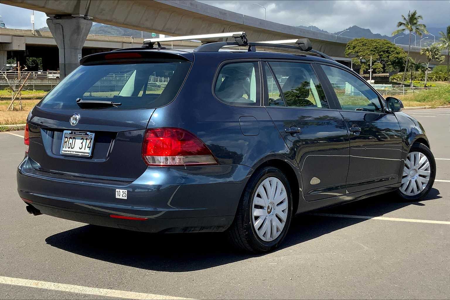 Thumbnail: 2010 Volkswagen Jetta - 21