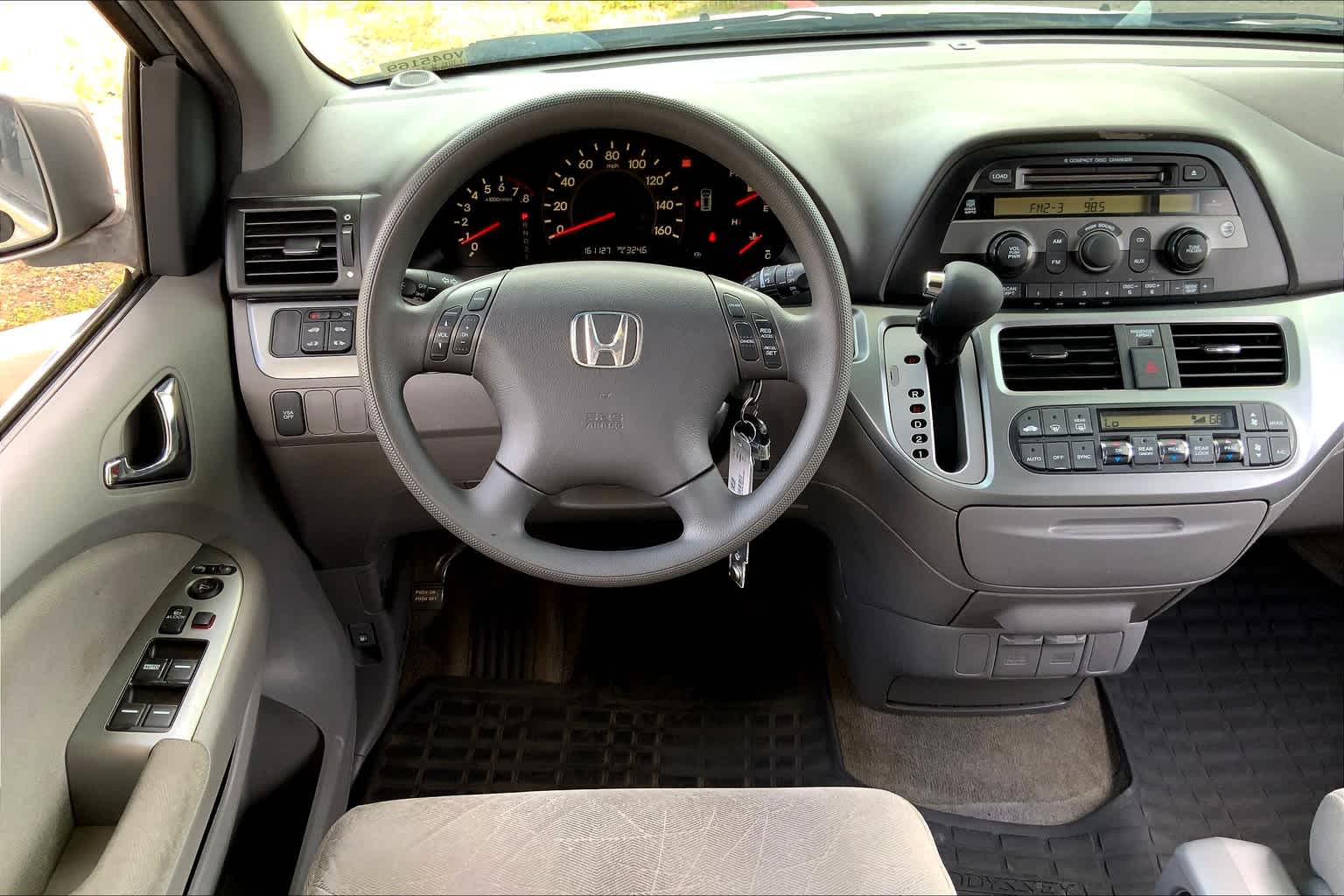 Thumbnail: 2010 Honda Odyssey - 13