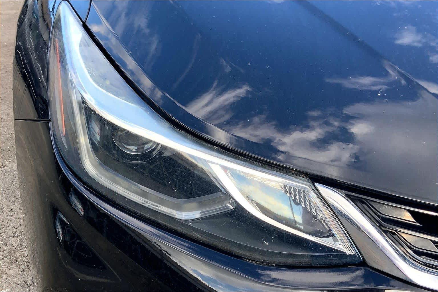 Thumbnail: 2017 Chevrolet Cruze - 30