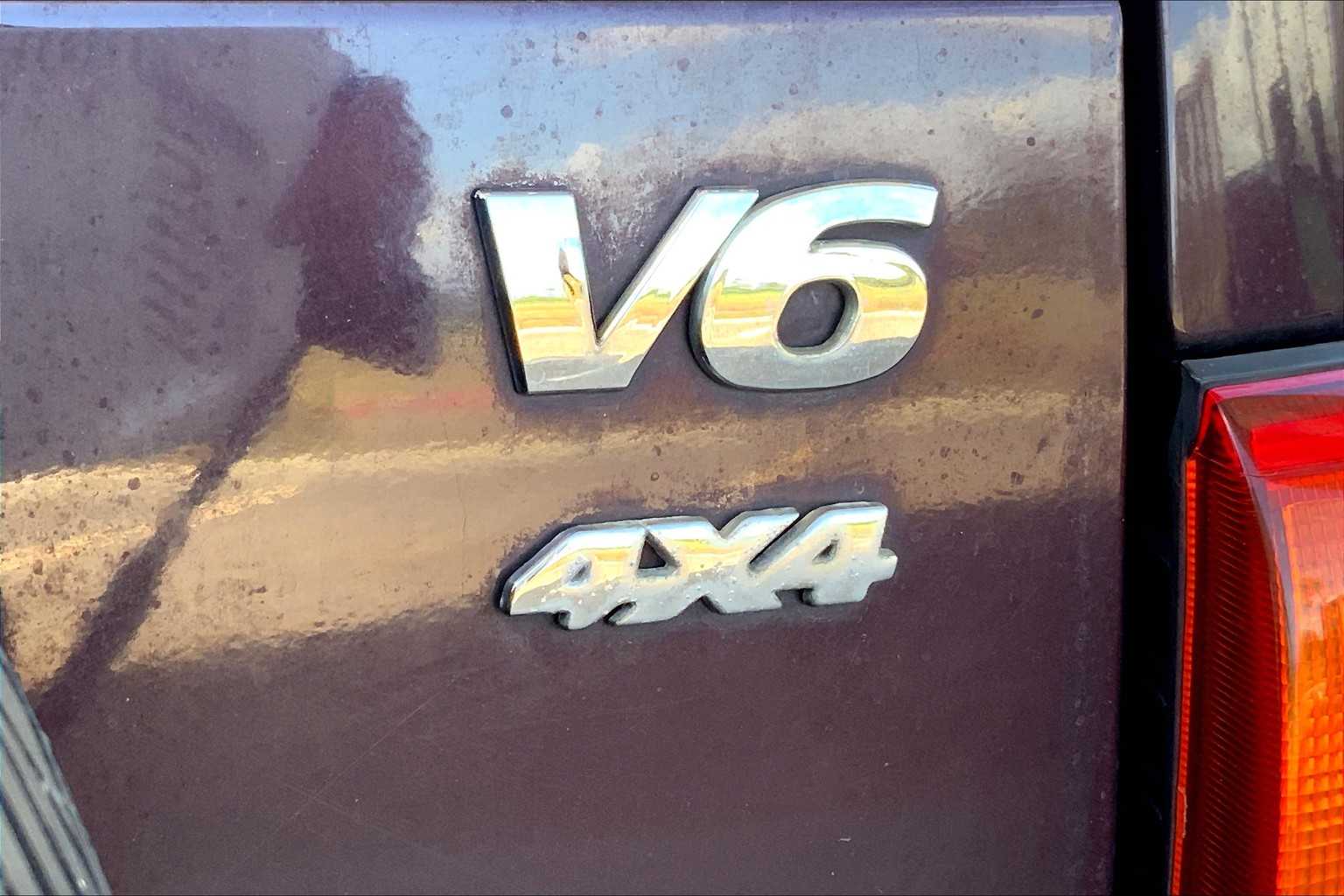 Thumbnail: 2003 Suzuki XL-7 - 7