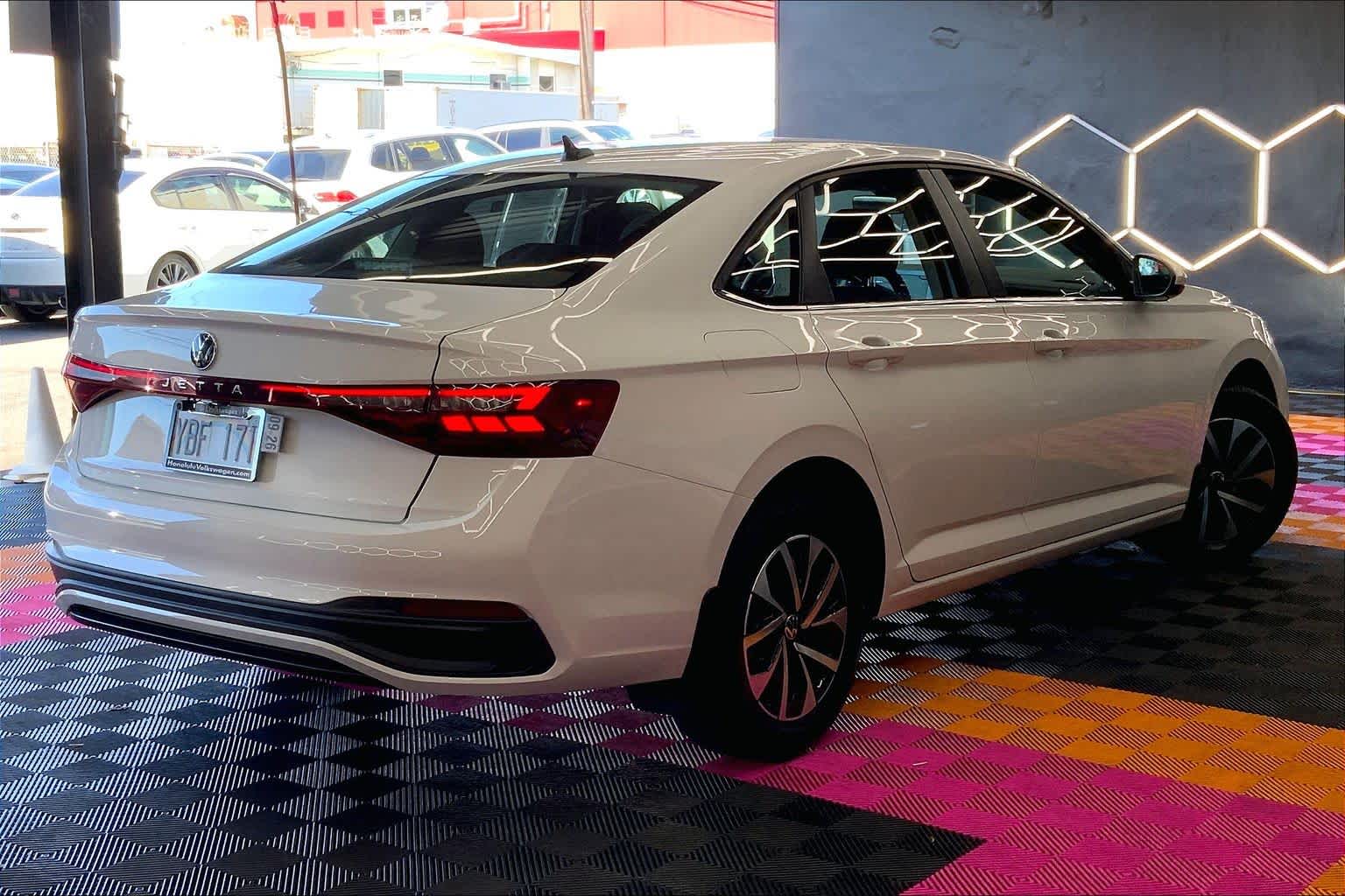 Thumbnail: 2025 Volkswagen Jetta - 22