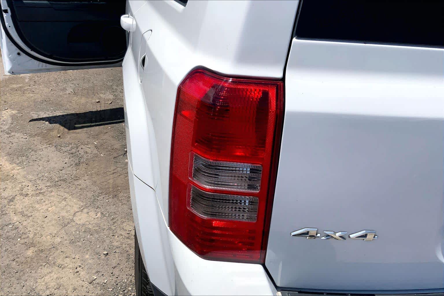 Thumbnail: 2012 Jeep Patriot - 32