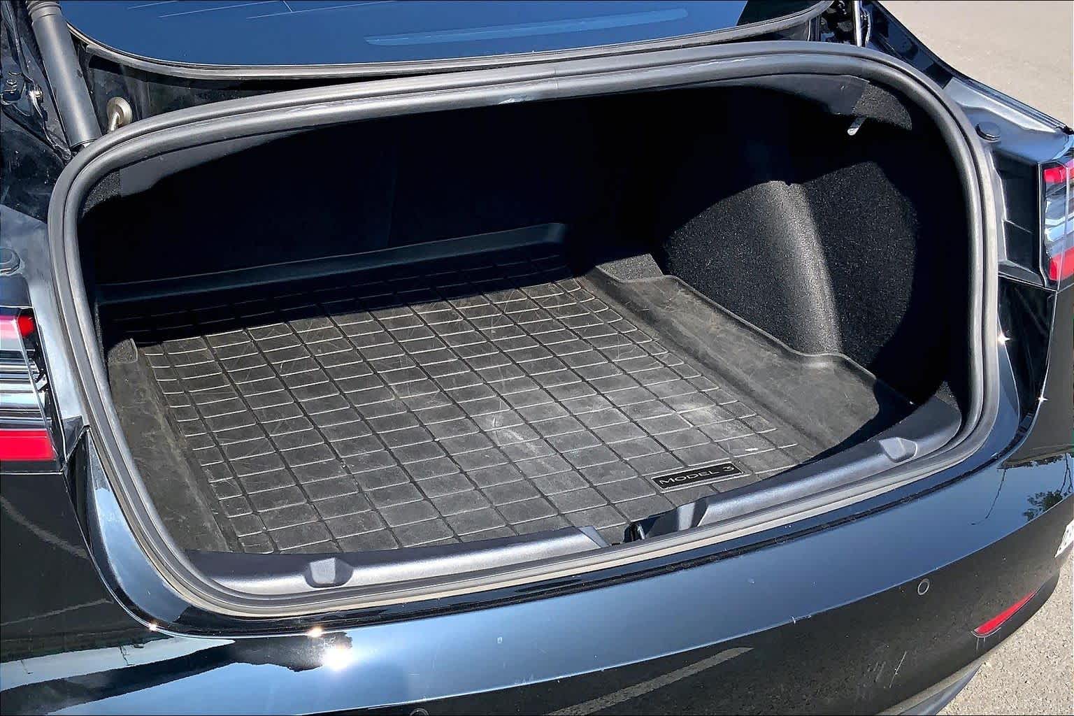 Thumbnail: 2021 Tesla Model 3 - 18