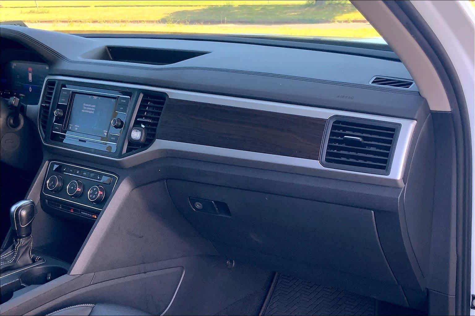 Thumbnail: 2022 Volkswagen Atlas - 22