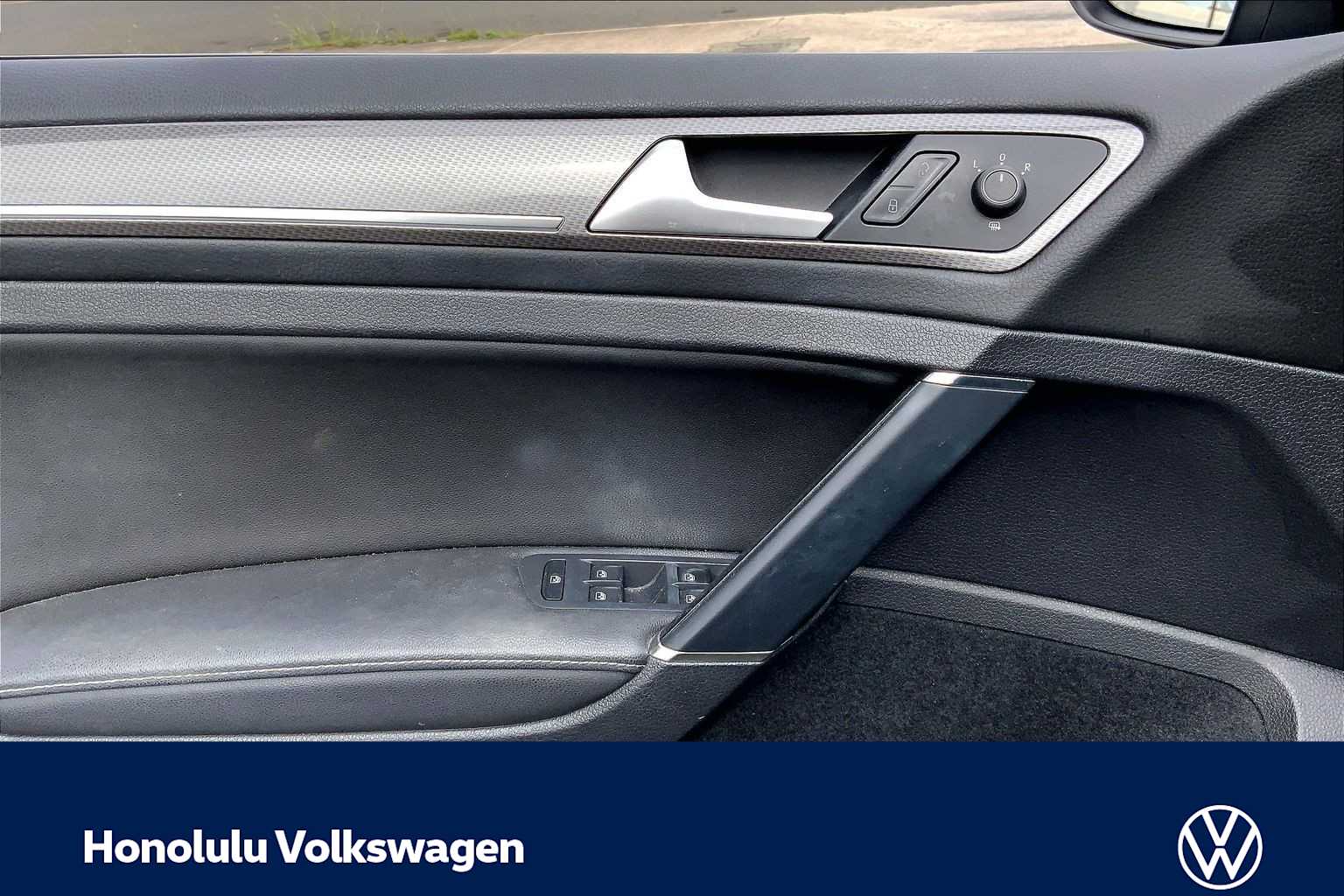 Thumbnail: 2019 Volkswagen Golf - 26