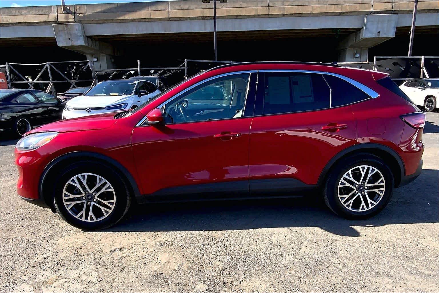 Thumbnail: 2020 Ford Escape - 3