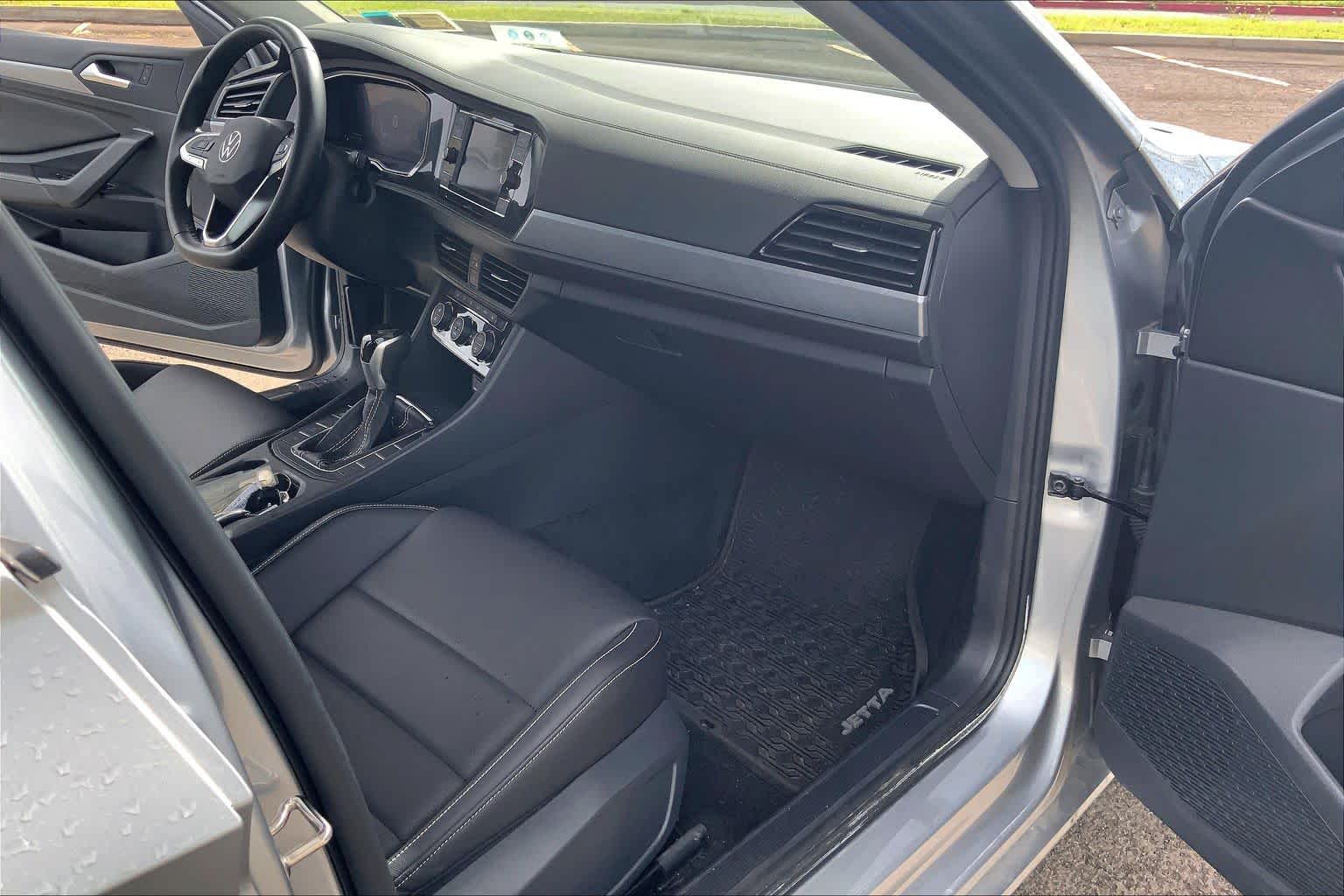Thumbnail: 2024 Volkswagen Jetta - 22