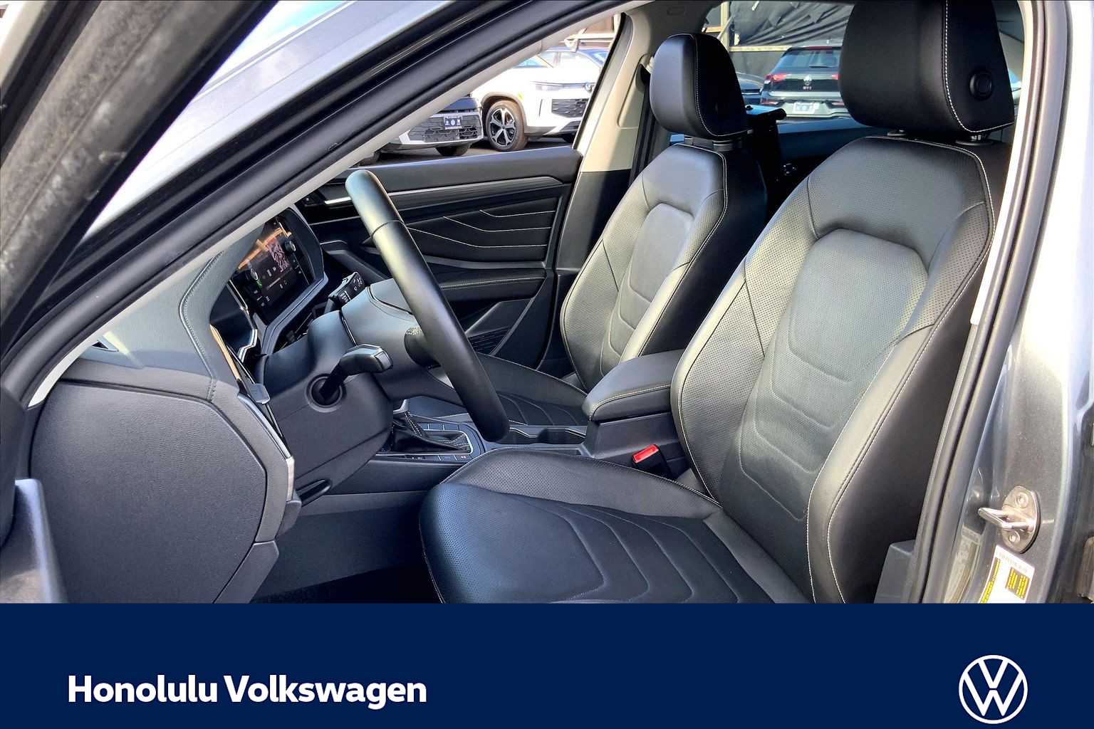 Thumbnail: 2023 Volkswagen Jetta - 11