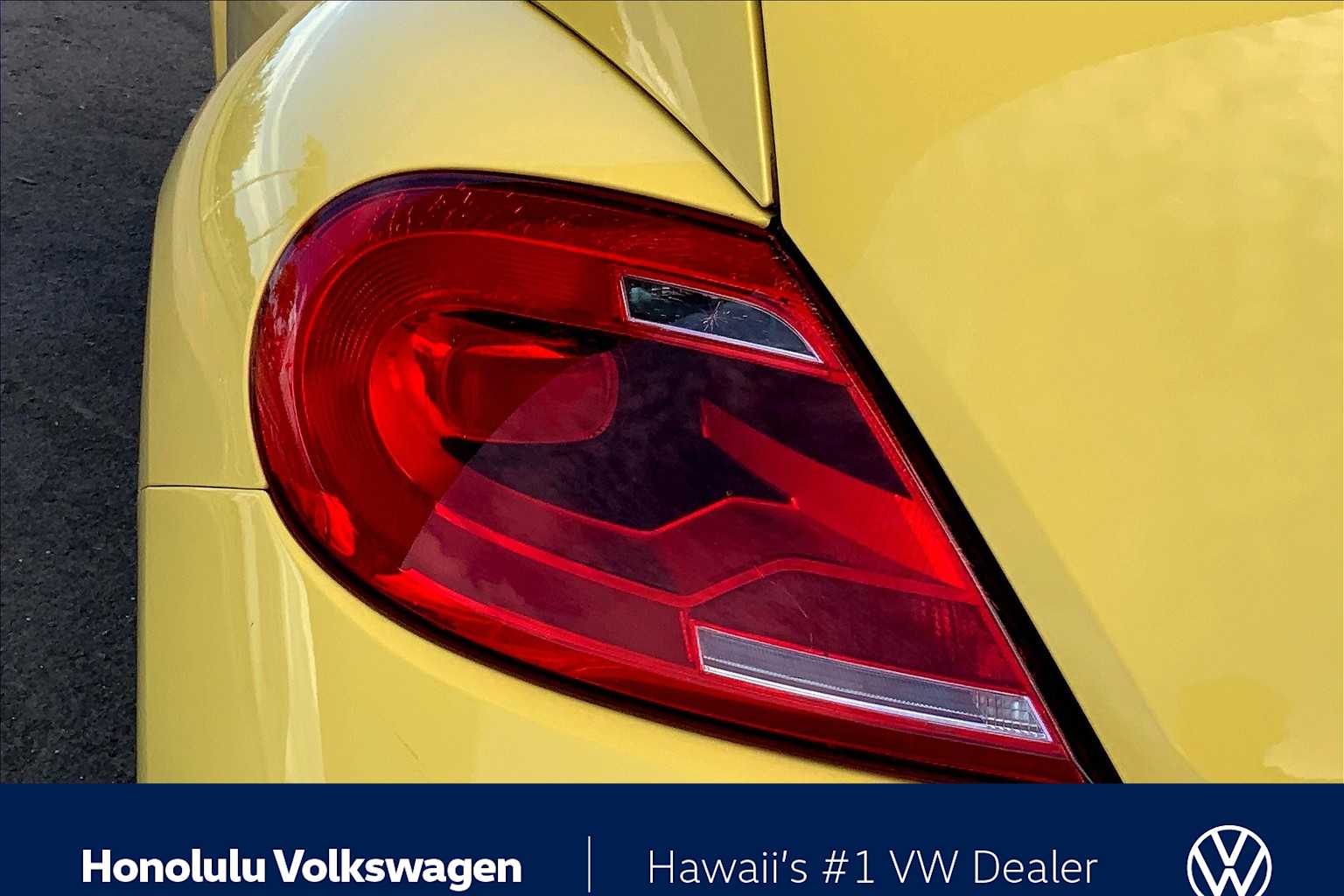 Thumbnail: 2013 Volkswagen Beetle - 29