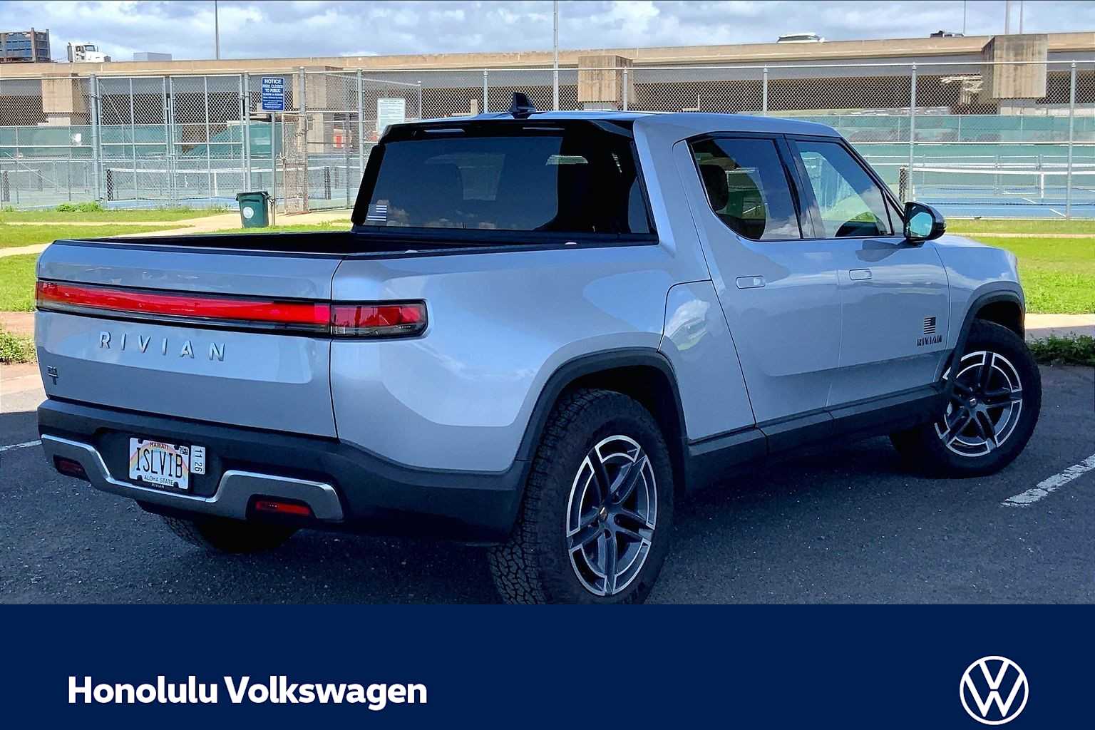 Thumbnail: 2026 Rivian R1T - 22