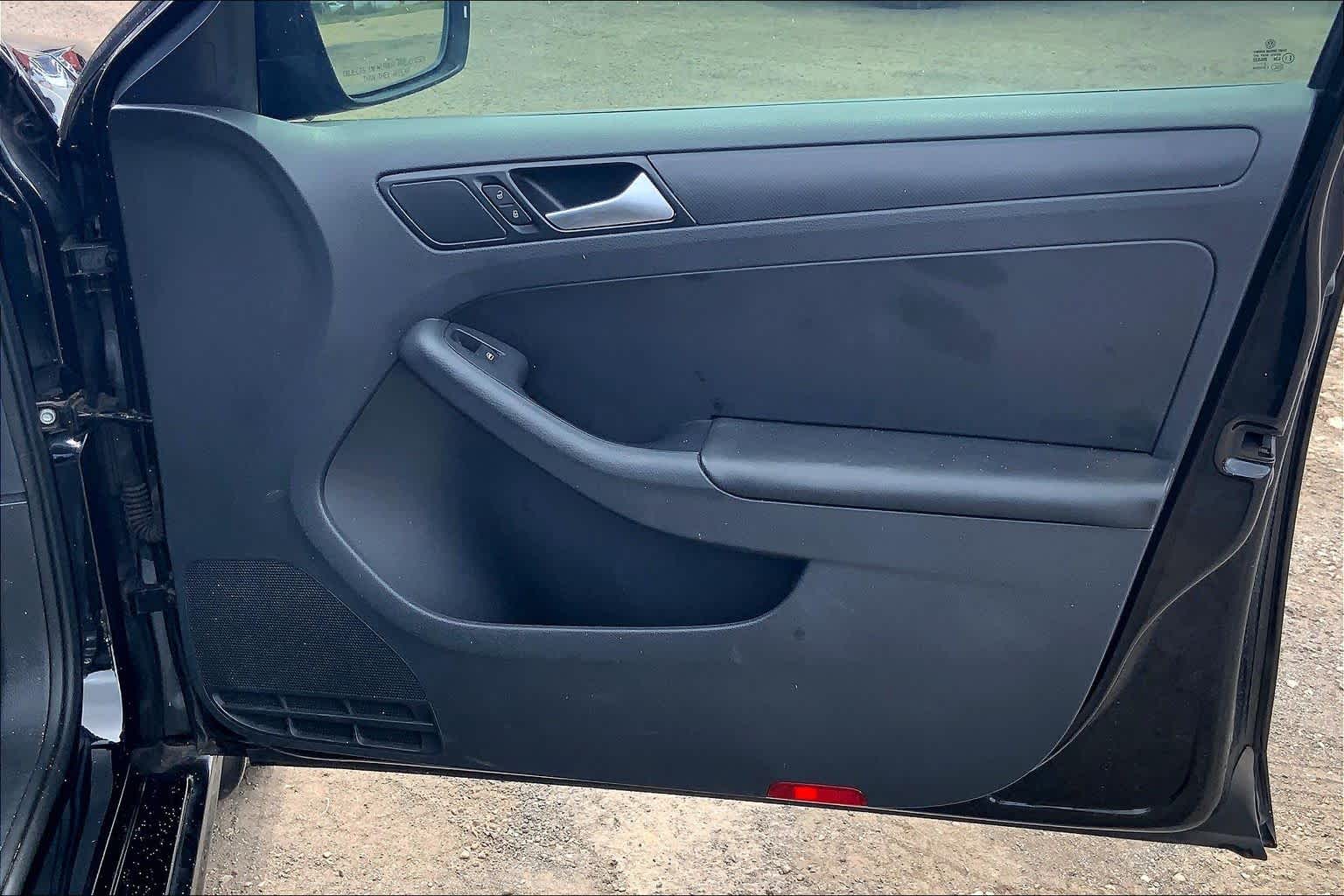 Thumbnail: 2014 Volkswagen Jetta - 28