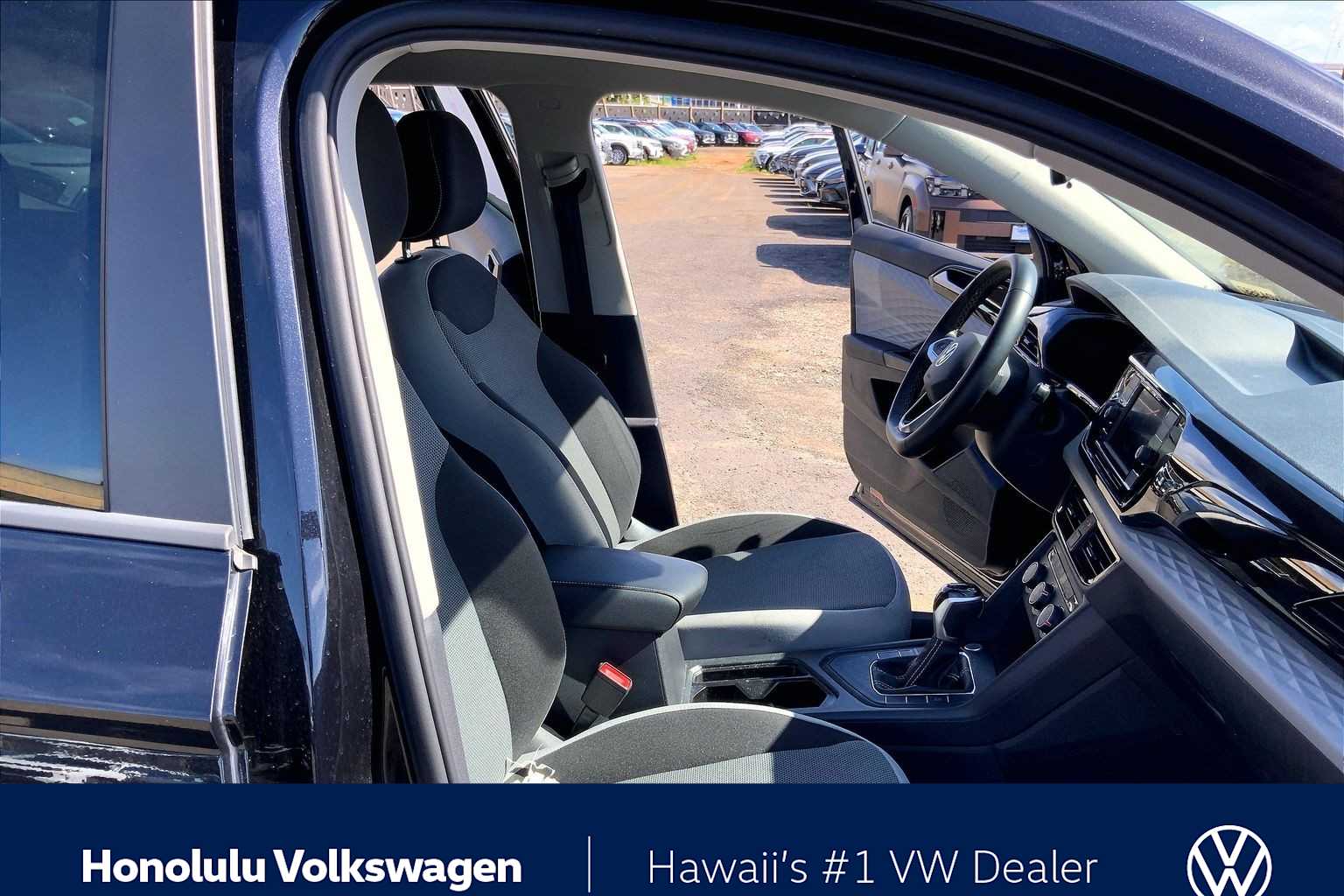 Thumbnail: 2022 Volkswagen Taos - 12