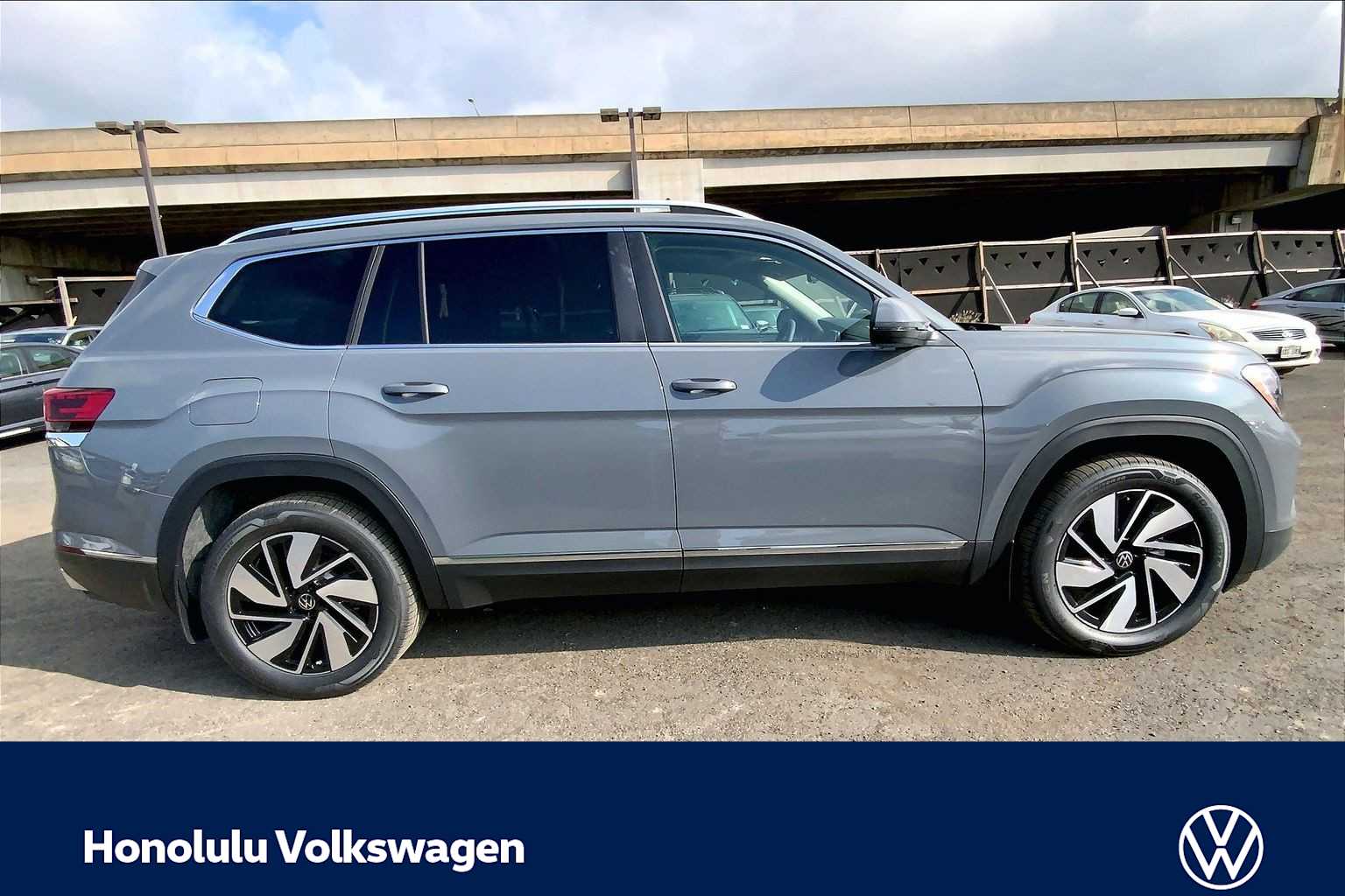 Thumbnail: 2026 Volkswagen Atlas - 3