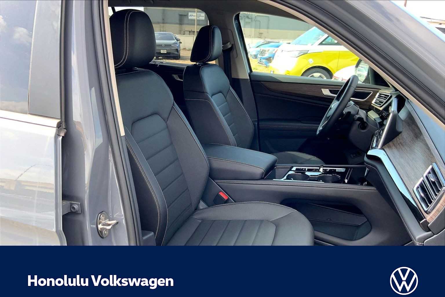 Thumbnail: 2026 Volkswagen Atlas - 14