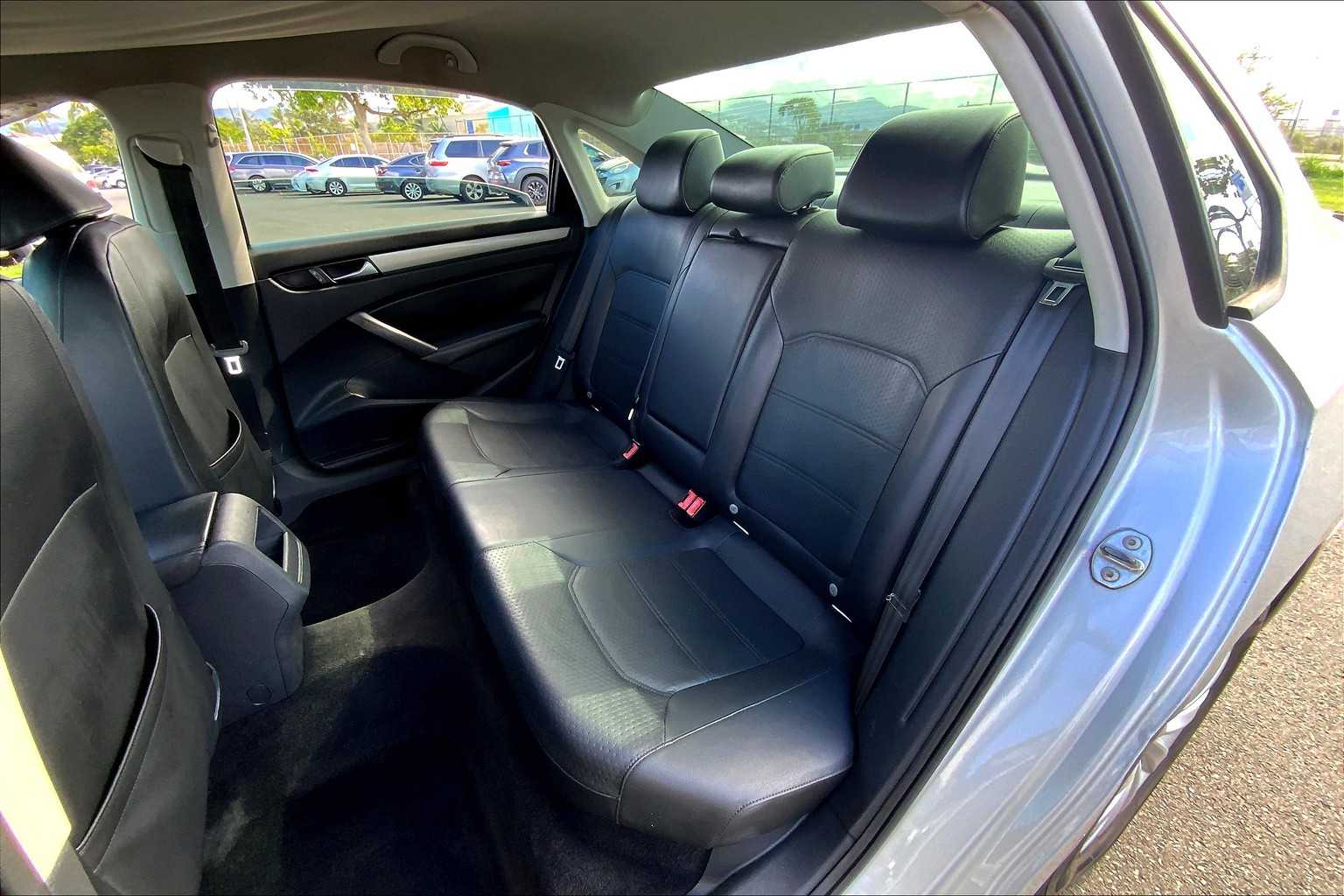 Thumbnail: 2014 Volkswagen Passat - 28