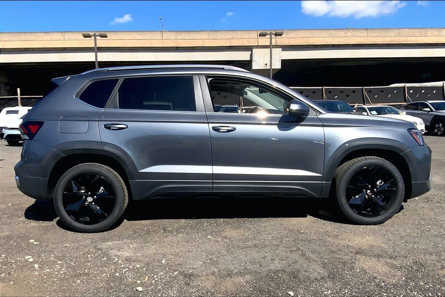 Thumbnail: 2026 Volkswagen Taos - 3