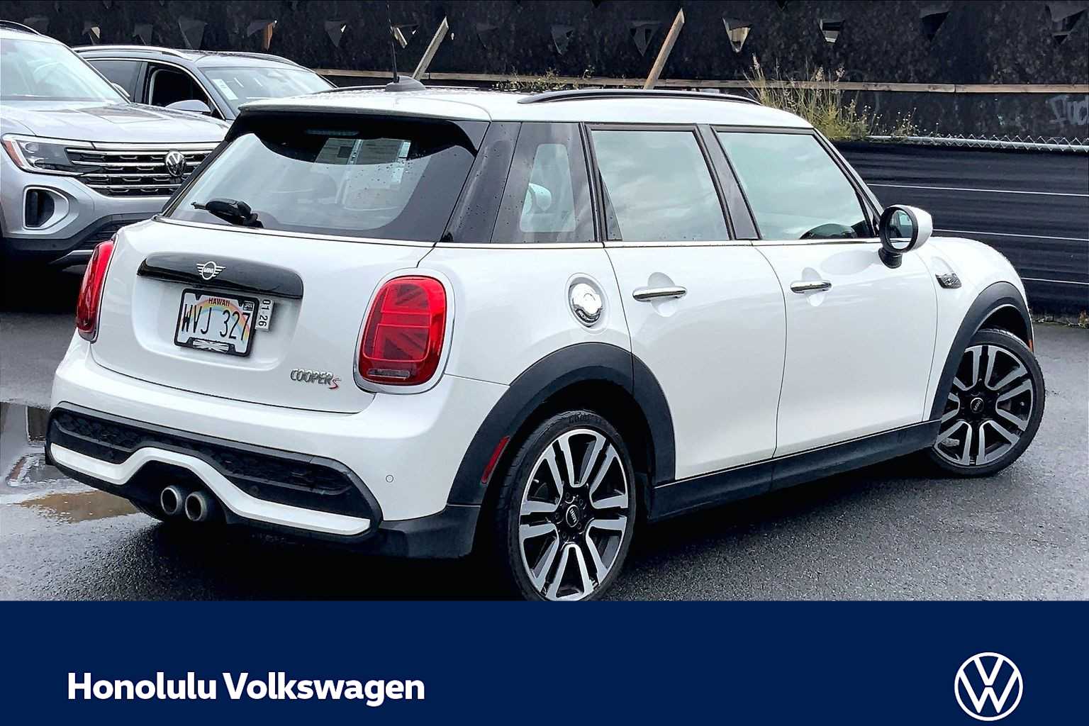 Thumbnail: 2023 MINI Cooper Hardtop - 22