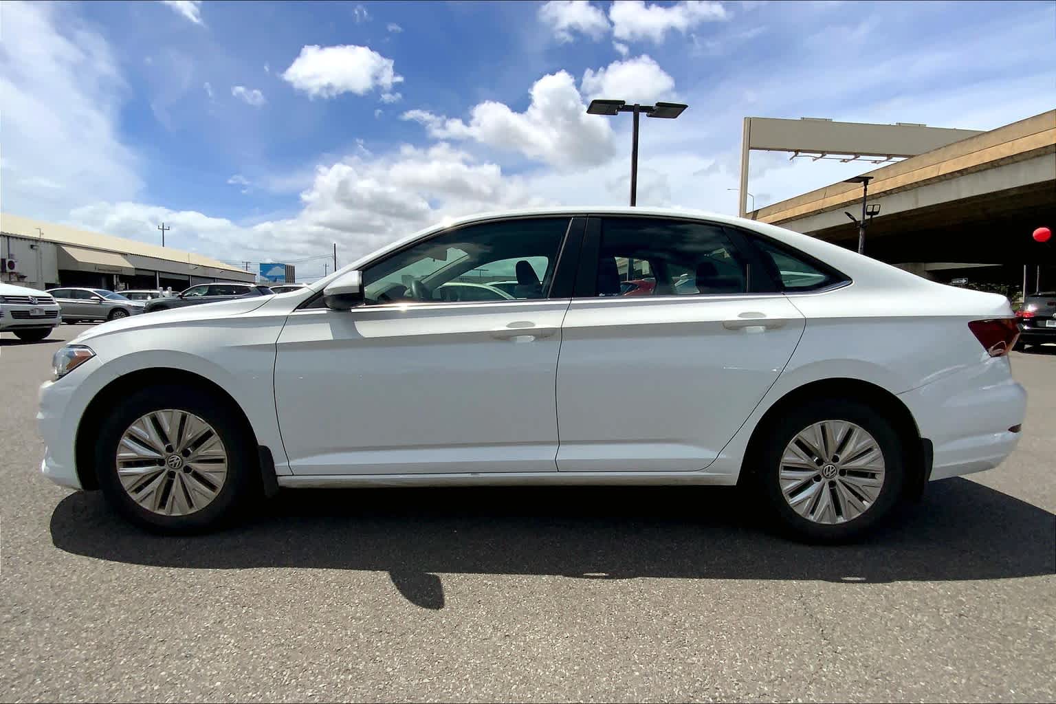 Thumbnail: 2019 Volkswagen Jetta - 3