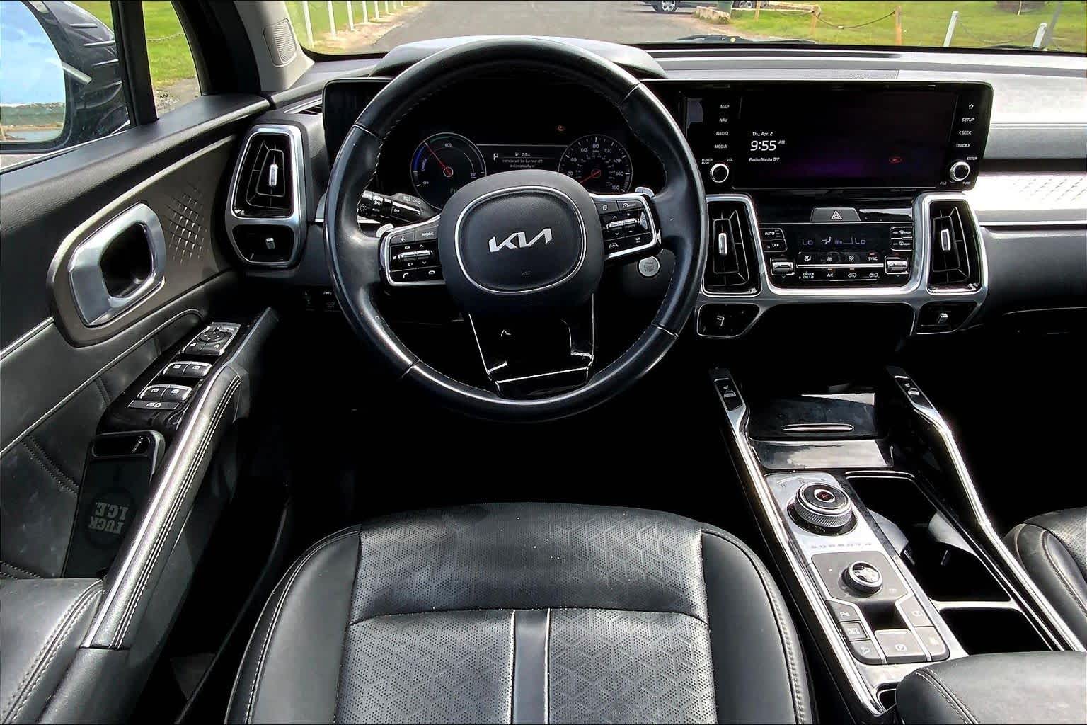 Thumbnail: 2022 Kia Sorento - 13