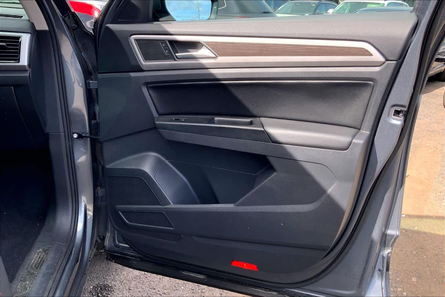 Thumbnail: 2019 Volkswagen Atlas - 28