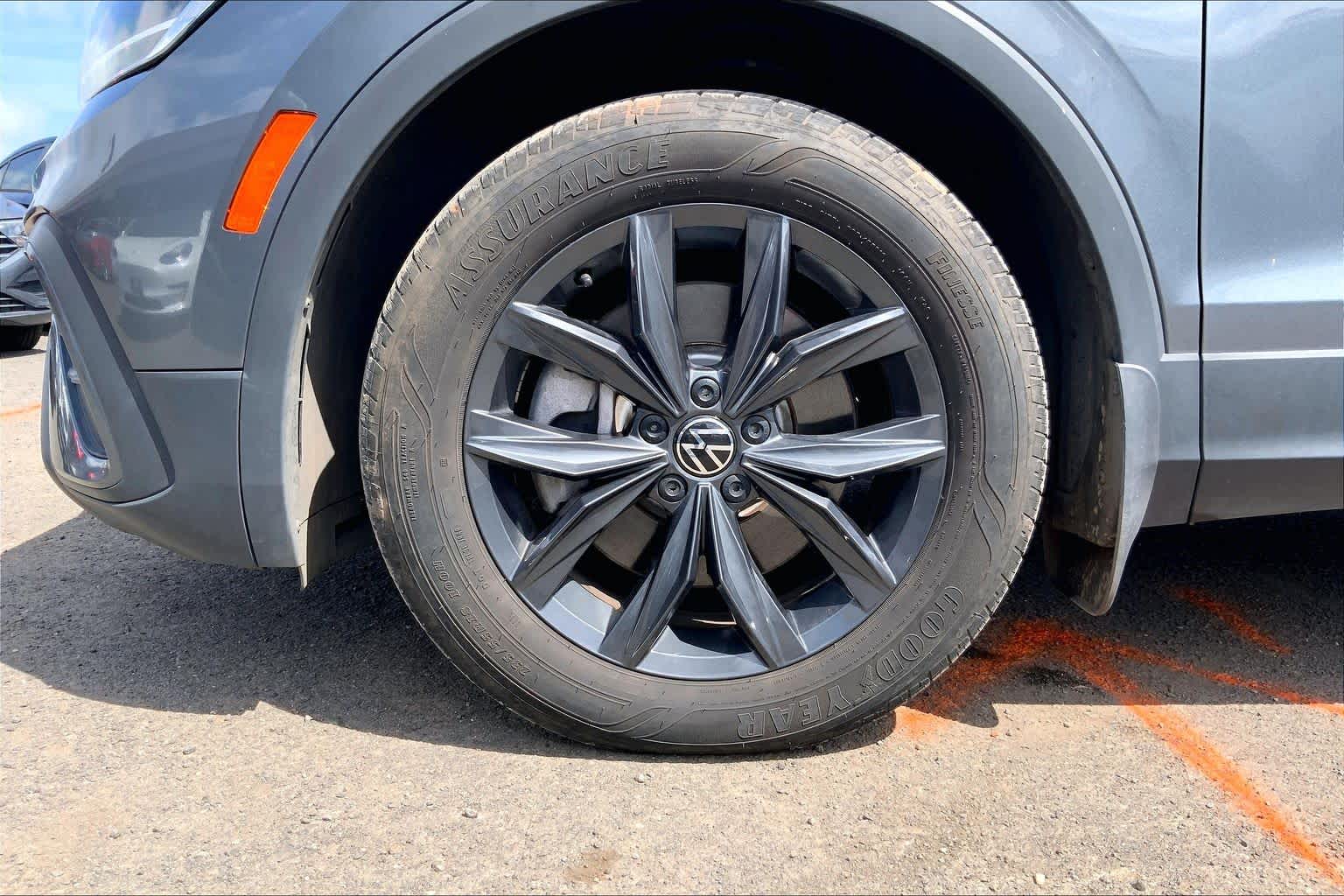 Thumbnail: 2024 Volkswagen Tiguan - 8